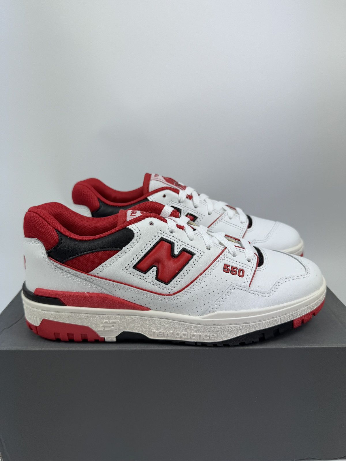 New Balance NEW BALANCE 550 SNEAKERS Size US 8 / EU 41 - 1 Thumbnail