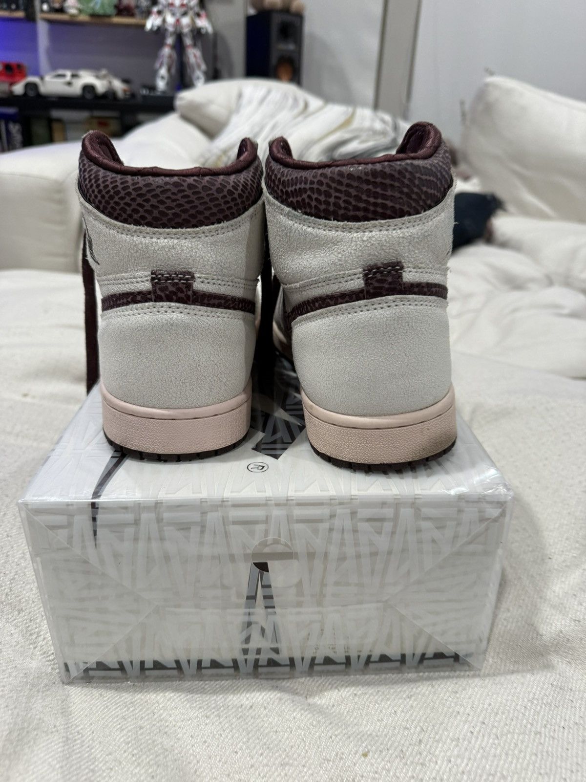A Ma Maniere × Jordan Brand A Ma Maniere Air Jordan 1 High Sneakers 9.5 Size US 9.5 / EU 42-43 - 4 Thumbnail