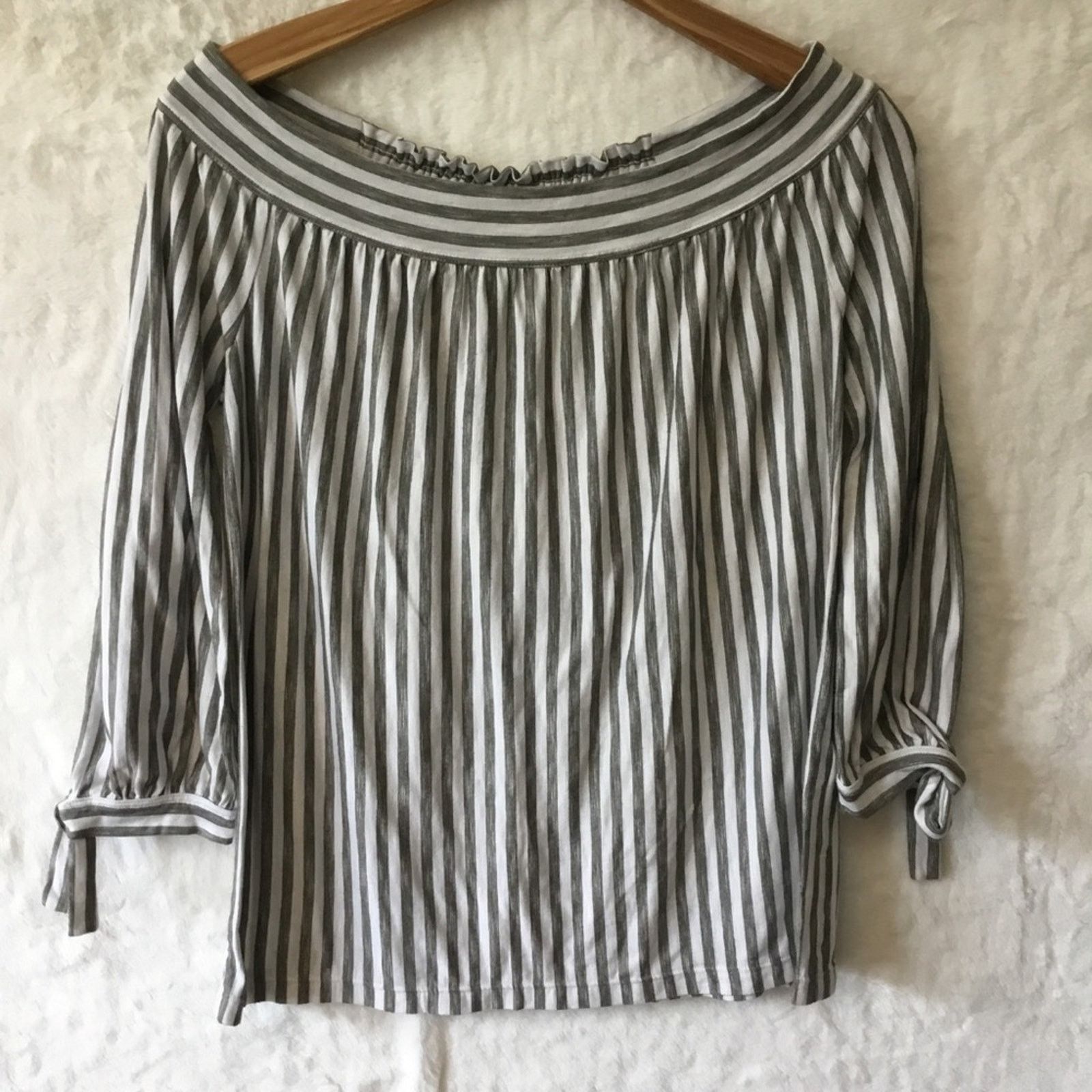 Other Max Studio Gray & White Striped Off-Shoulder Top Size XS / US 0-2 / IT 36-38 - 1 Thumbnail