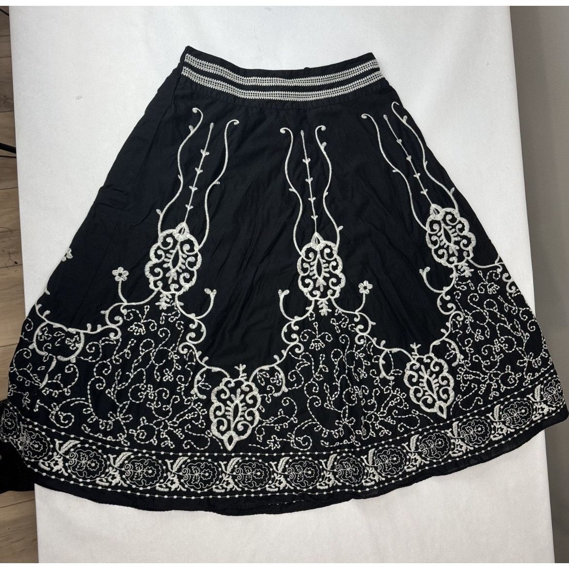 Coldwater Creek Romantic Embroidered Maxi Skirt Coldwater Creek Black Small Size 30" / US 8 / IT 44 - 1 Thumbnail