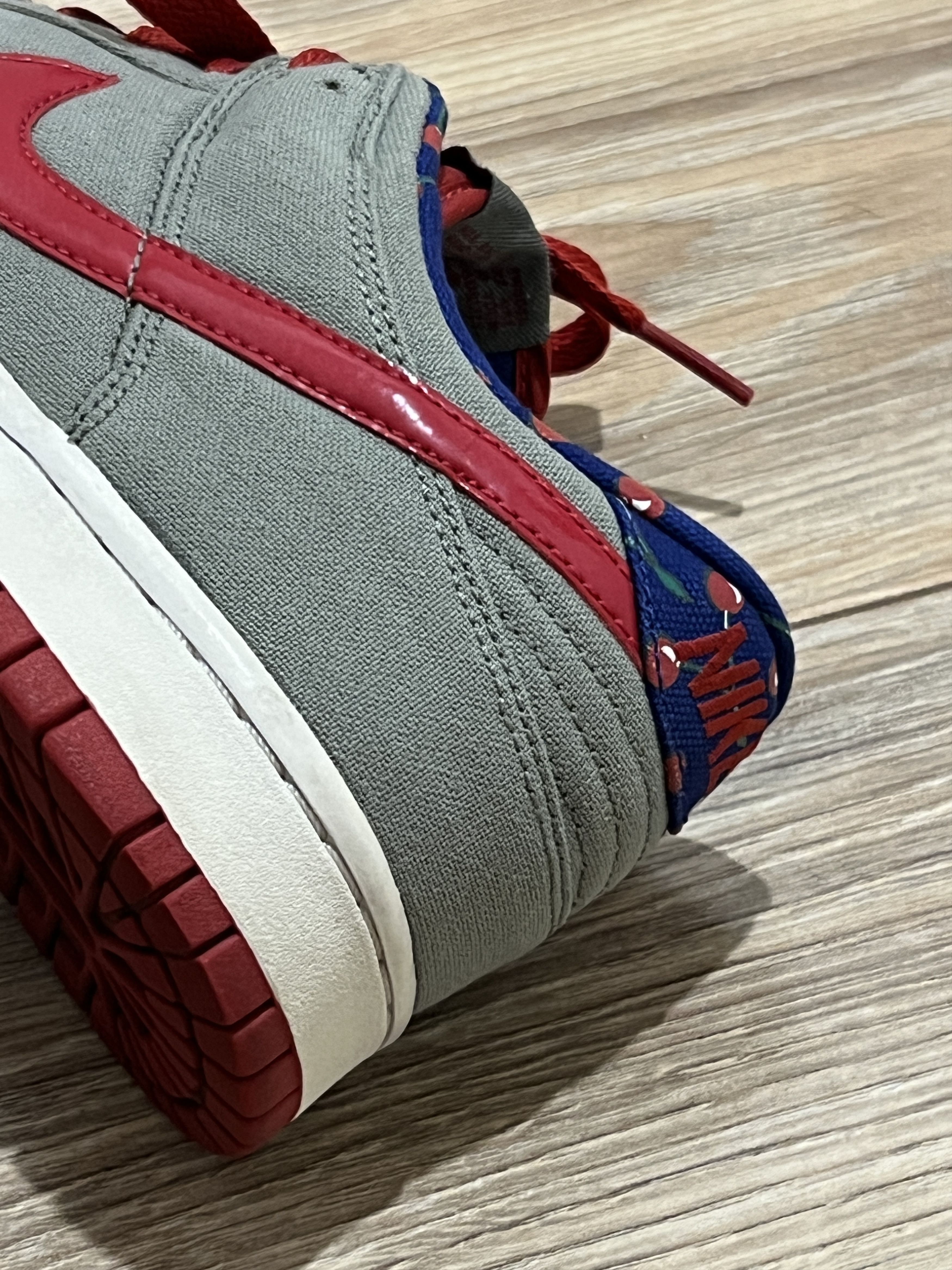 Nike × Vintage Shoes Nike Dunk Cherry x Paul Marrot Argentina 2009 Woman Size US 8 / IT 38 - 5 Thumbnail