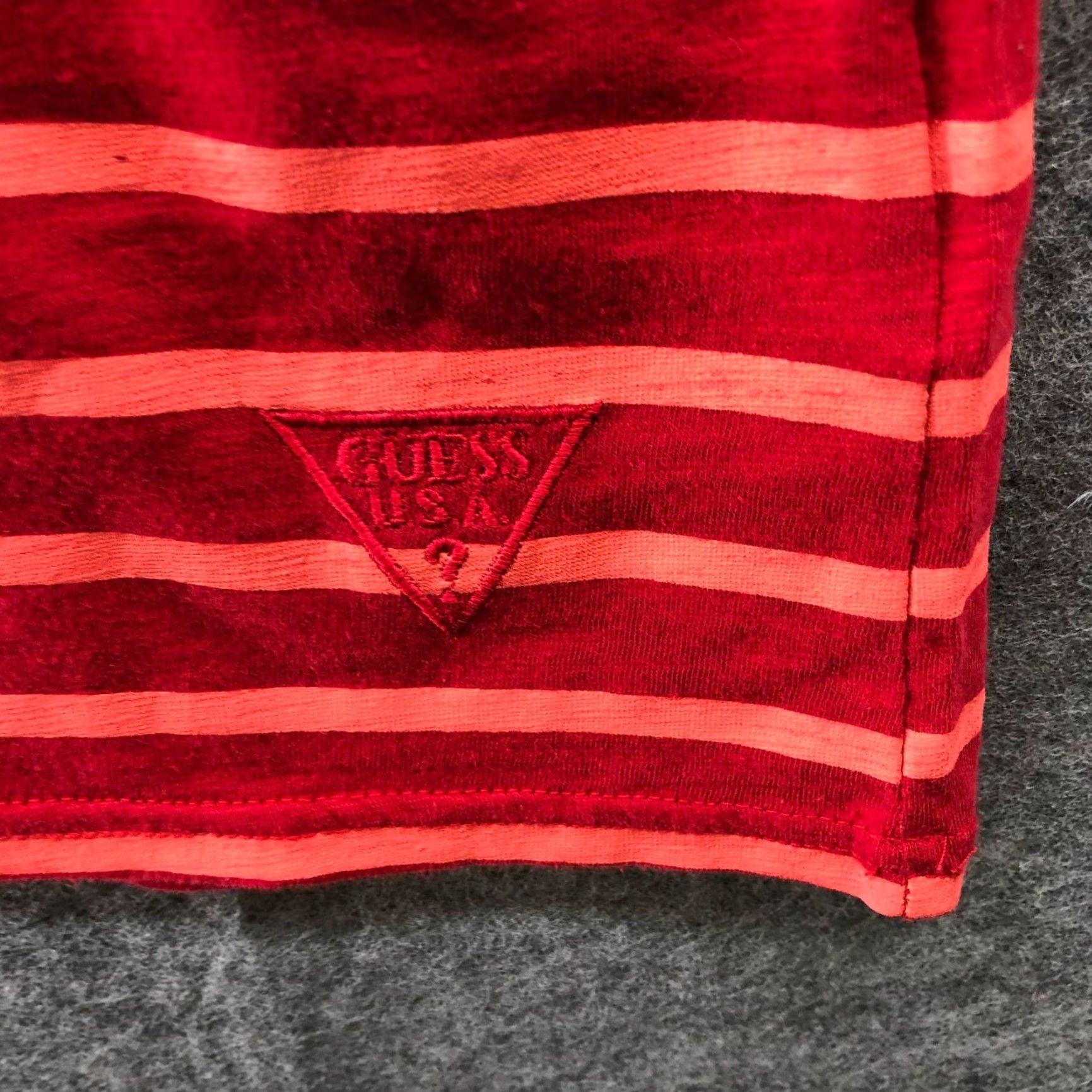 Guess VINTAGE GUESS Tank Top Mens XL Red Pink Striped Cotton Sleeveless Crew Neck Embroidered Logo Summer Size US XL / EU 56 / 4 - 5 Thumbnail