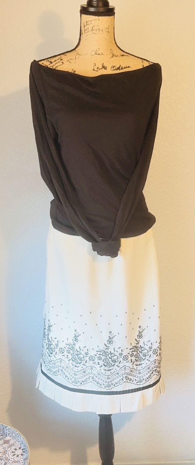 Oscar De La Renta Embroidered Skirt Size 38" / US 16 / IT 52 - 8 Thumbnail