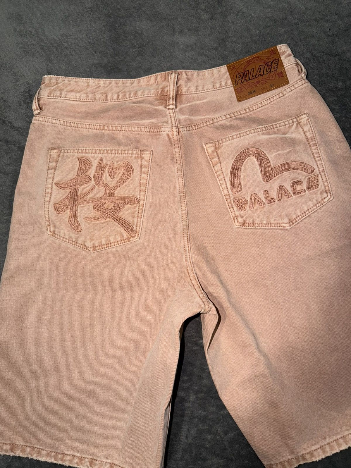 Evisu × Palace Palace x Evisu Pink Wash Jean Shorts Size US 32 / EU 48 - 2 Thumbnail