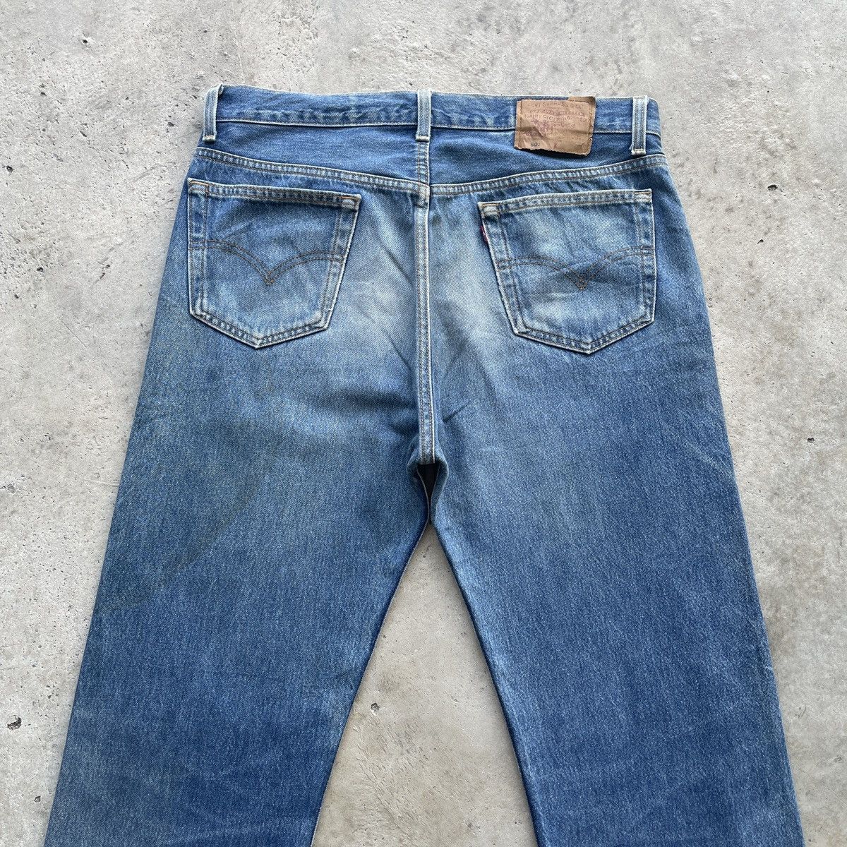 Levi's Vintage Clothing 90s Levi’s 501 USA Vintage Faded Jeans Distressed Pants W36 Size US 36 / EU 52 - 11 Thumbnail