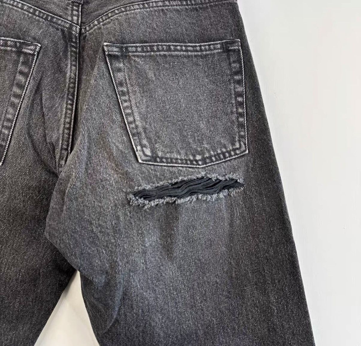 Balenciaga Balenciaga Slashed Ripped Jeans J42 Size 26" / US 2 / IT 38 - 4 Thumbnail