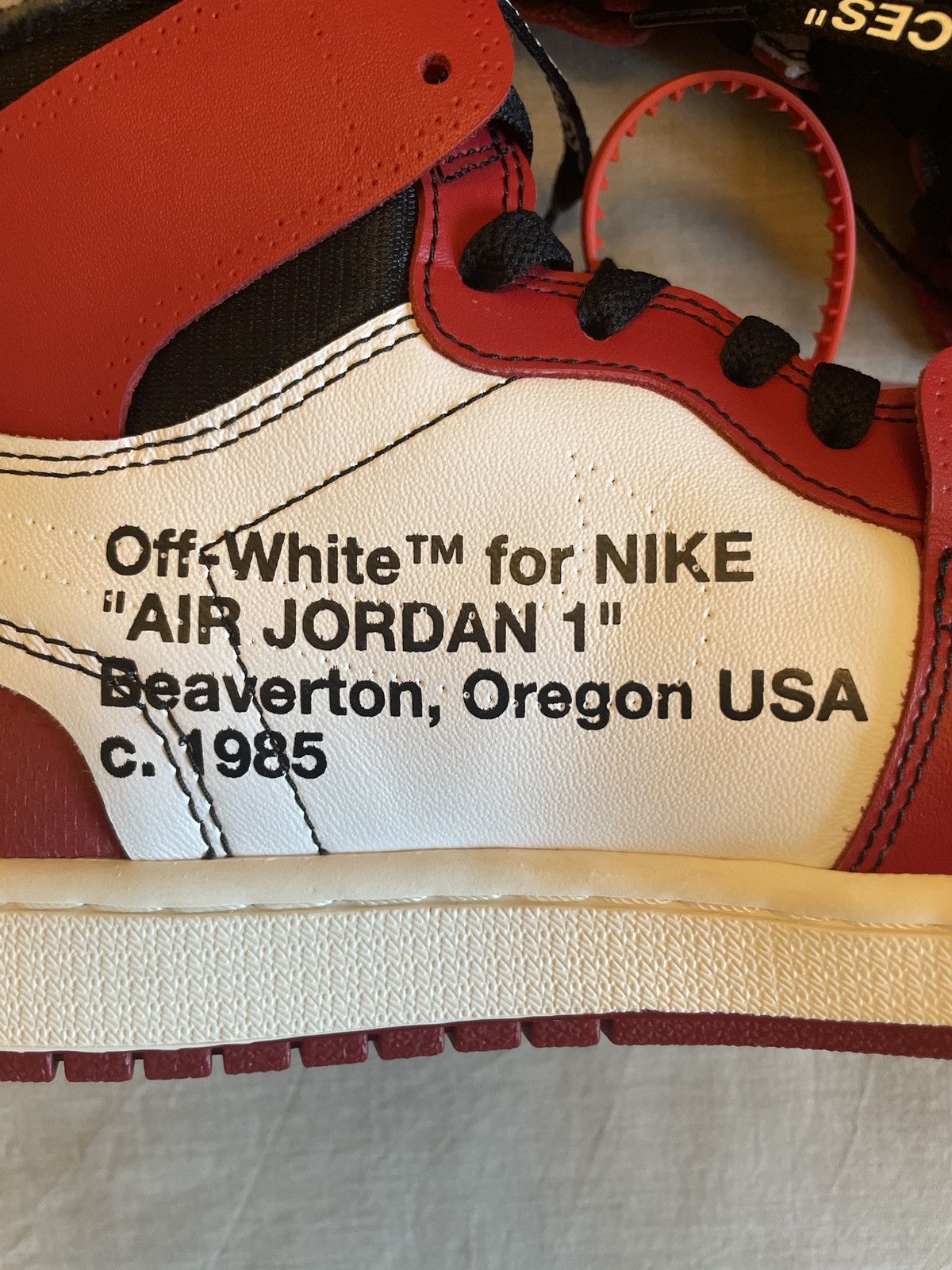 Jordan Brand × Nike × Off-White Jordan 1 Retro High Off-White Chicago Size US 9 / EU 42 - 11 Thumbnail