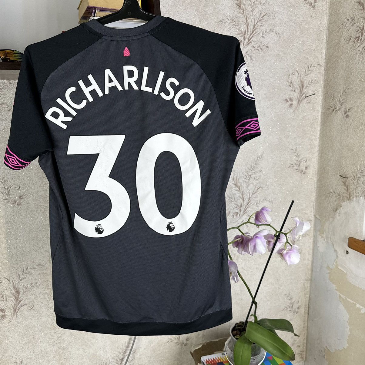 Umbro Umbro Everton 2018-19 Jersey Away Richarlison #30 Black S Size US S / EU 44-46 / 1 - 16 Thumbnail
