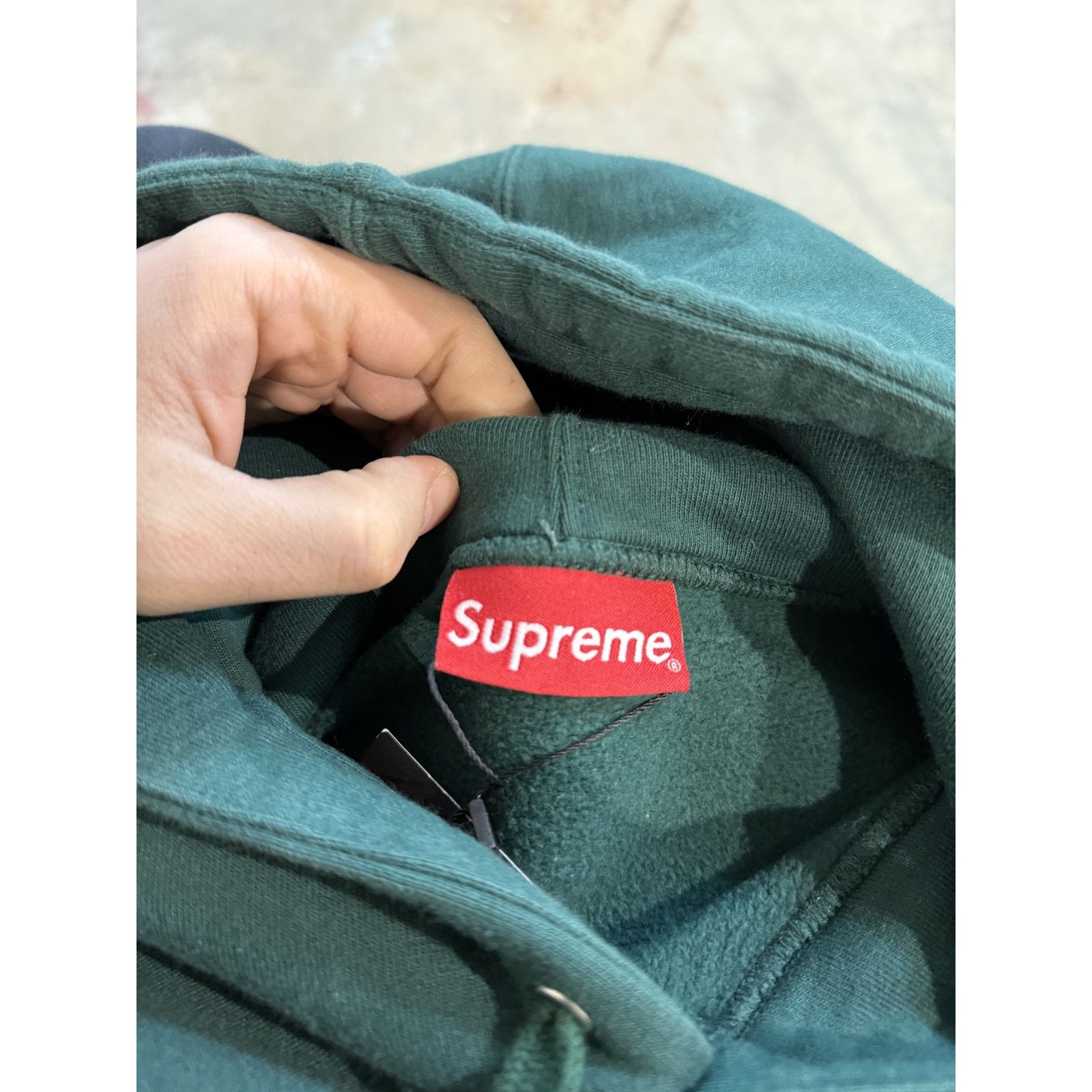 Supreme Supreme Hoodie green Used Medium Size US M / EU 48-50 / 2 - 2 Thumbnail