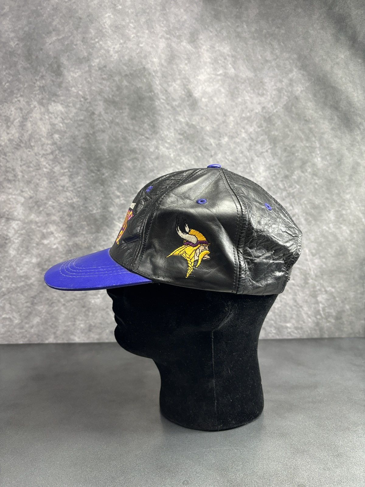 Leather × Vintage 1990s Leather Hat Vintage Minnesota Vikings NFL Snapback 90s Size ONE SIZE - 6 Thumbnail