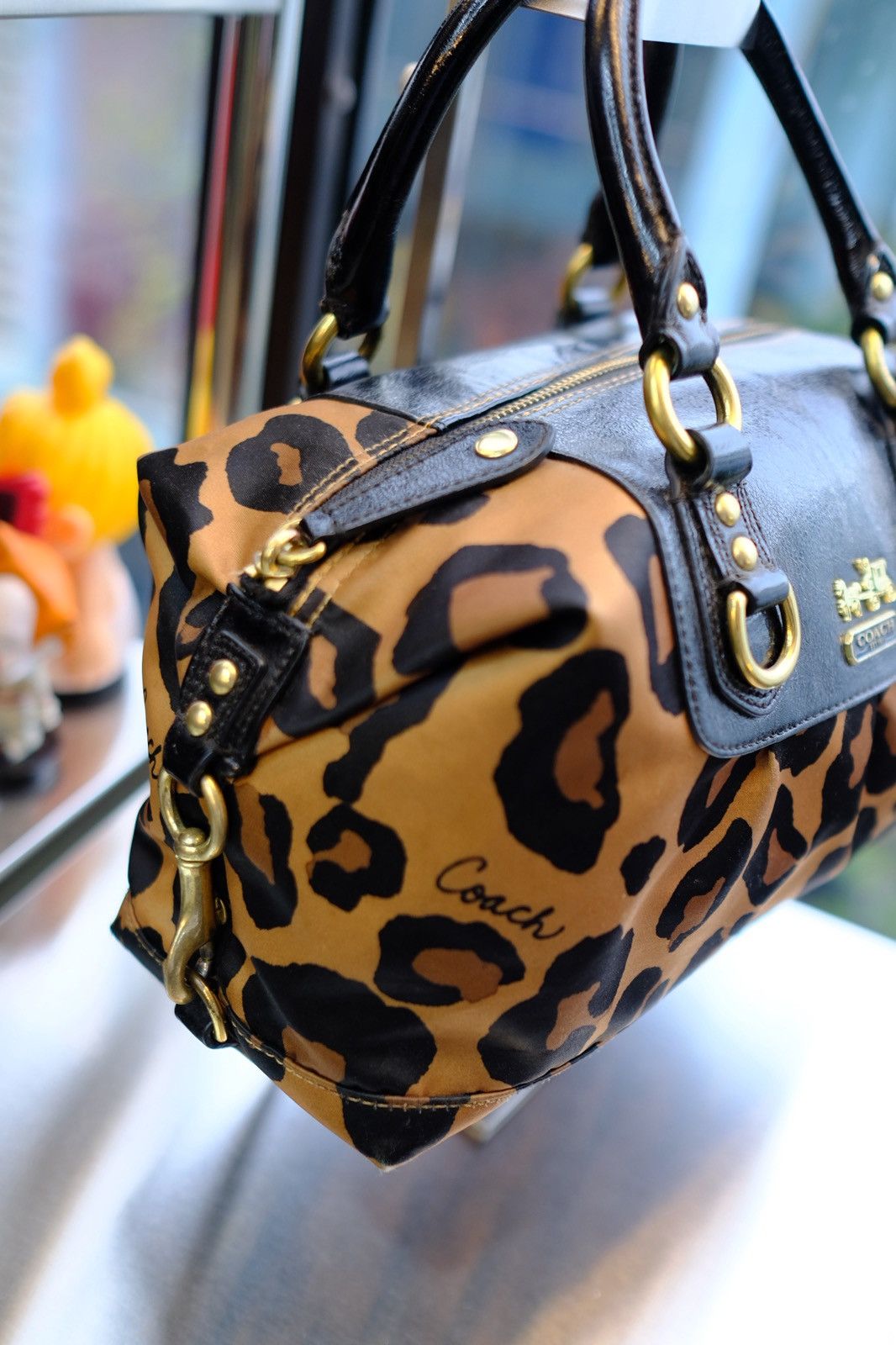 Coach Coach Madison Ocelot Leopard Stachel Hand Bag Size ONE SIZE - 6 Thumbnail