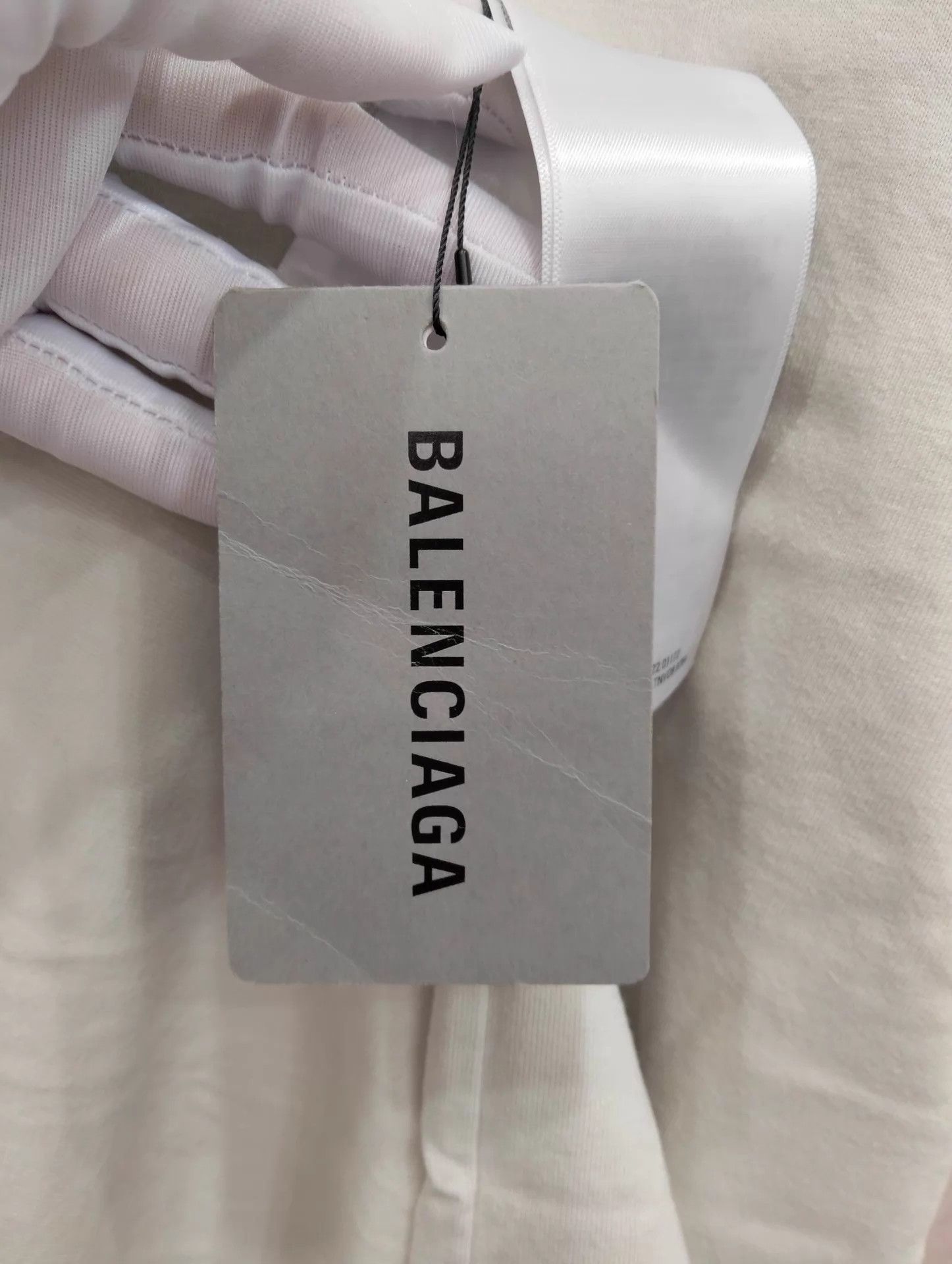 Balenciaga Balenciaga Letter Logo Crewneck Short Sleeve Tee Unisex 1 Size US S / EU 44-46 / 1 - 5 Thumbnail