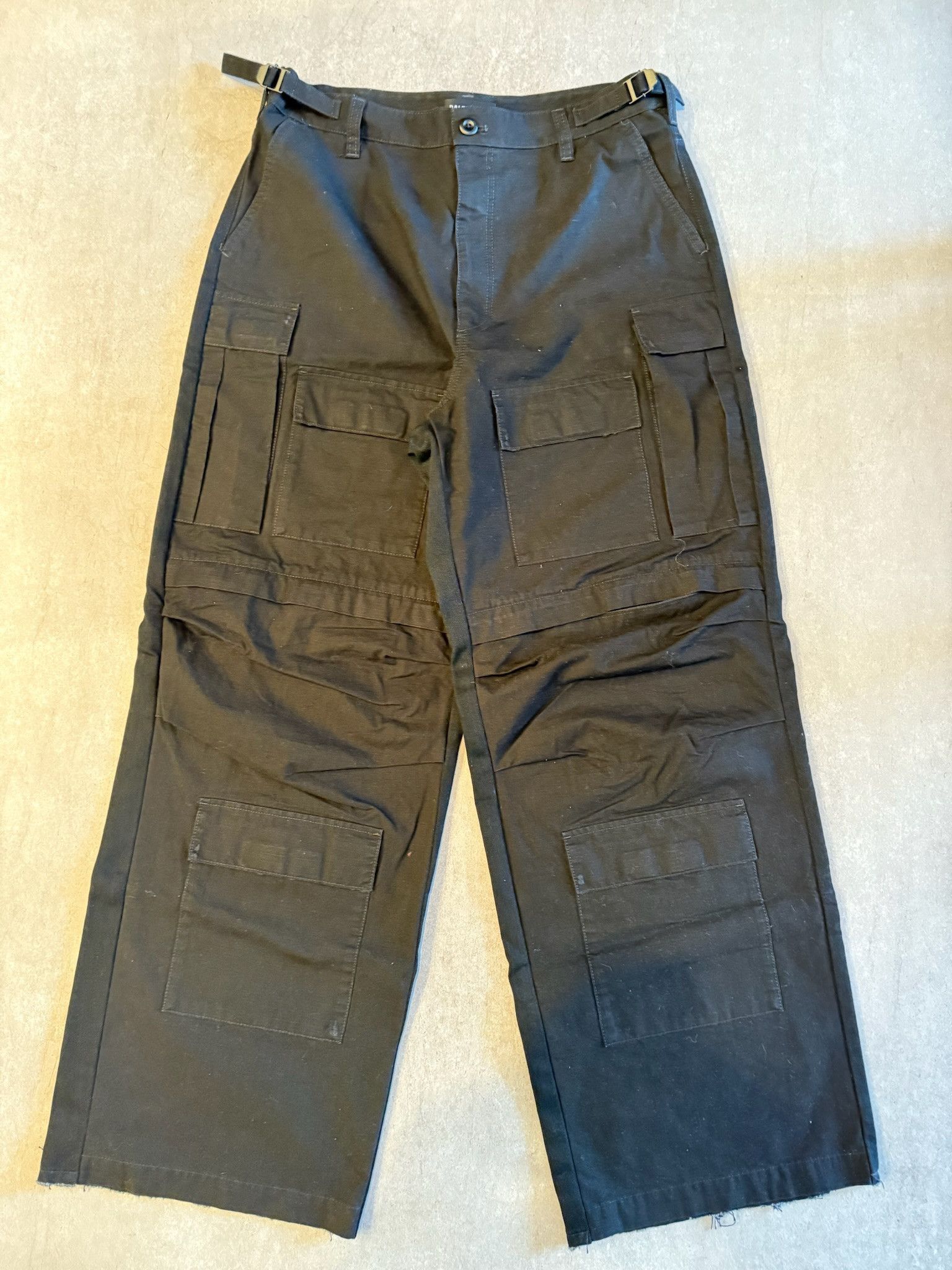 Balenciaga Balenciaga Canvas Cargo Size US 36 / EU 52 - 1 Thumbnail