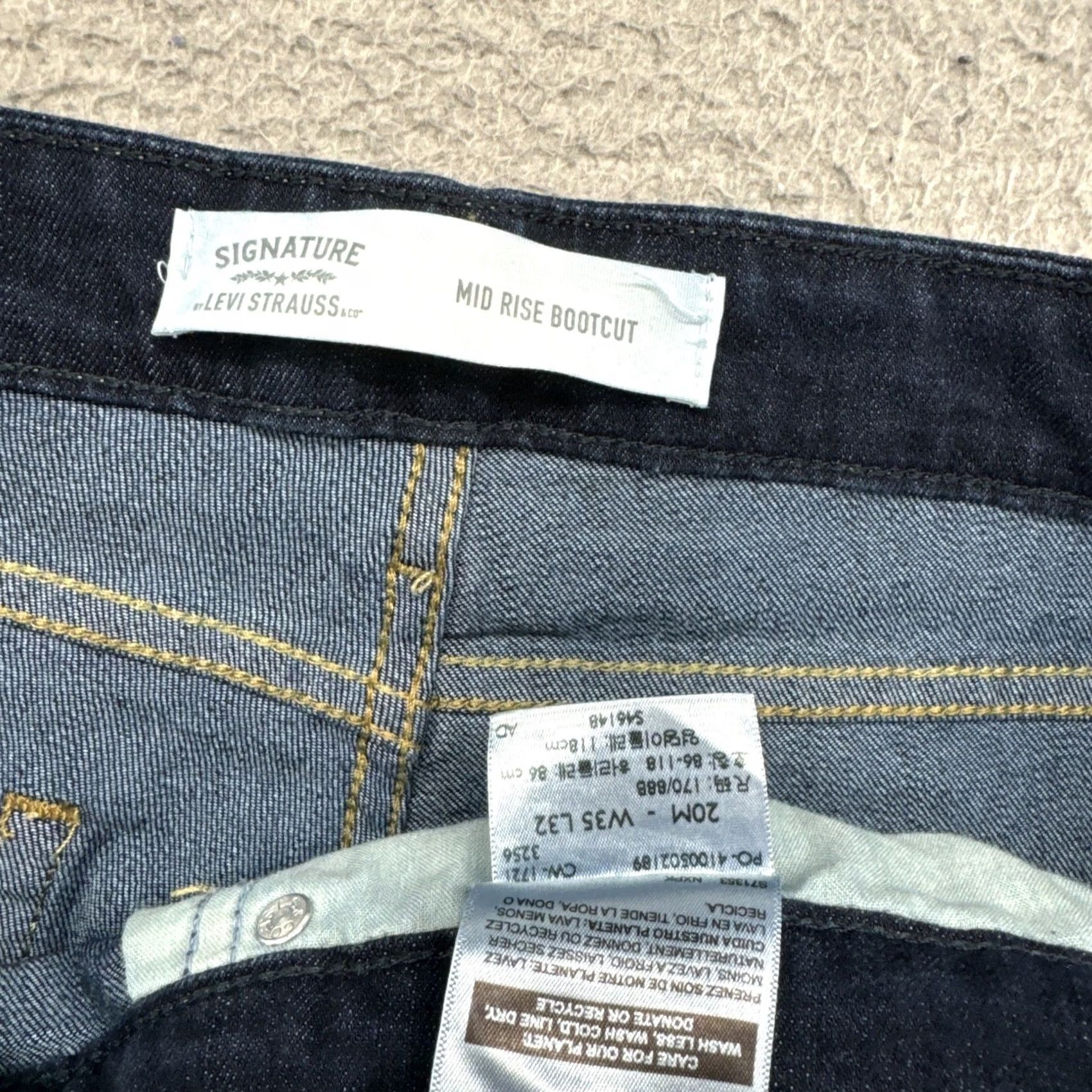 Levi's Levi's Signature Jeans Mid Rise Boot Cut Dark Wash 20M Plus Women - Denim 5-Pocket Blue Vintage No 32in Inseam Mens Womens Girls Size 42" / US 20 - 3 Thumbnail