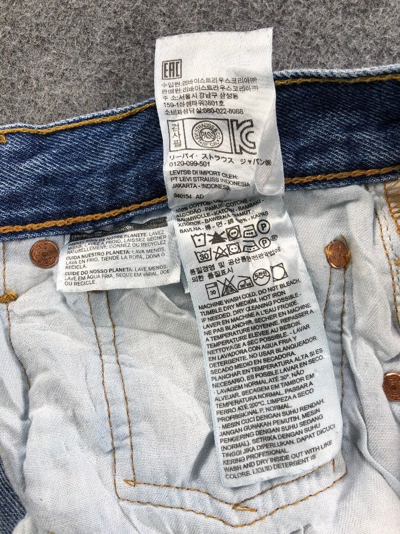 Levi's Vintage Light Wash Levis 501 Jeans-JM779 Size US 34 / EU 50 - 9 Thumbnail