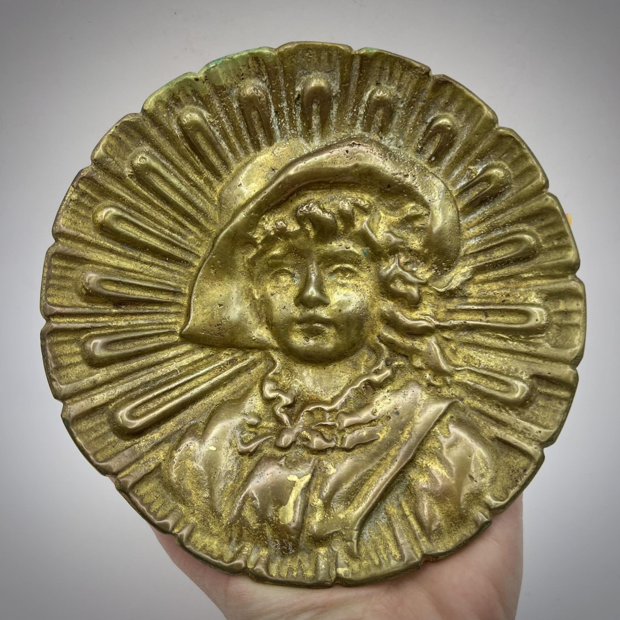 Vintage Heavy Vintage Cast Gilt Bronze Table Ashtray Plate Lady Girl Size ONE SIZE - 1 Thumbnail