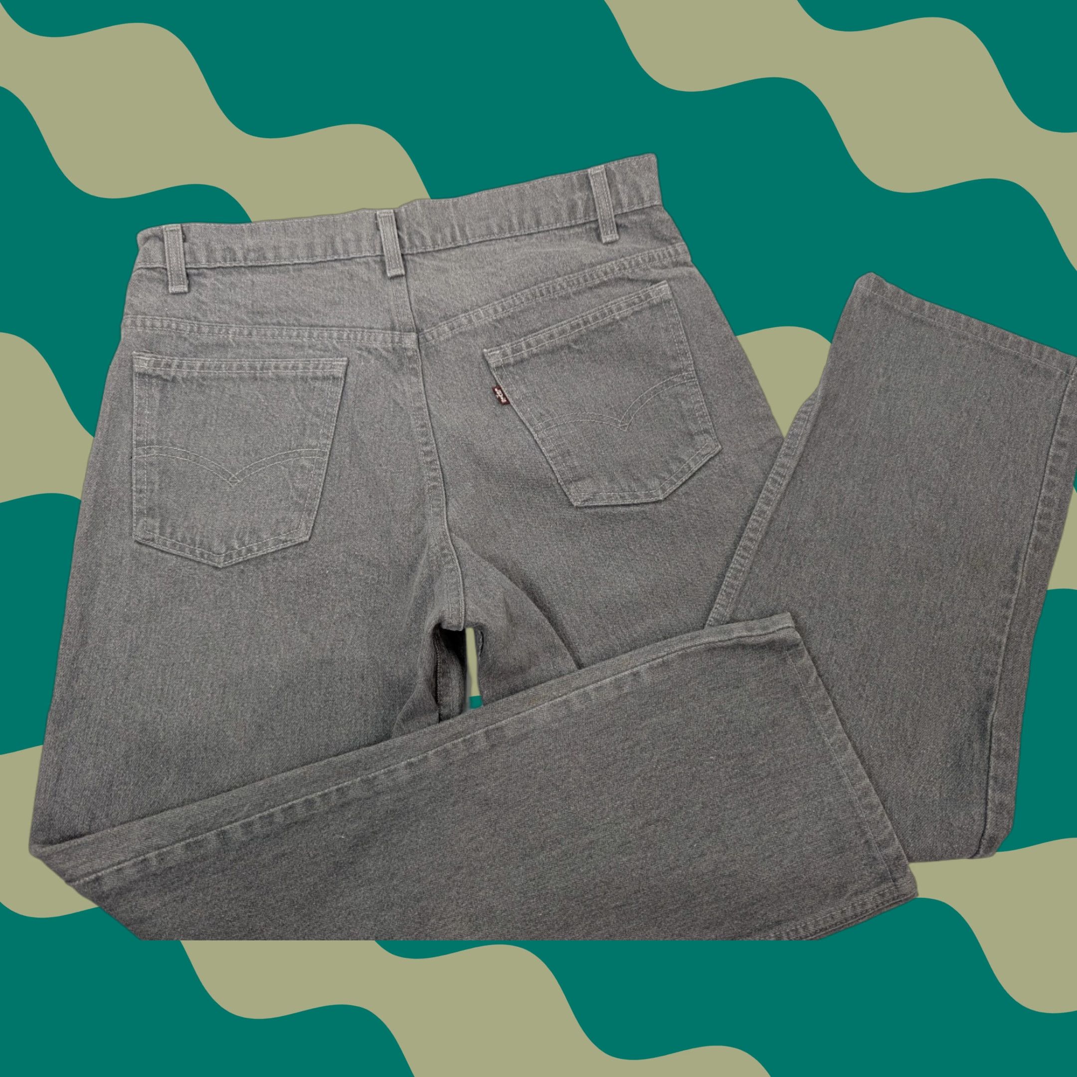 Levi's VINTAGE Levi's 509 Jeans Mens 32x28 Grey Denim Pants Straight Leg Cotton Denim Logo 80s Mens Jeans Size US 32 / EU 48 - 1 Thumbnail
