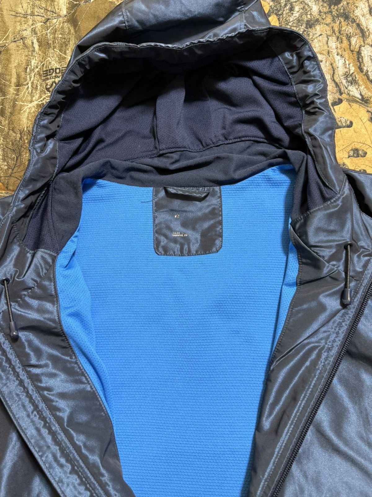 Nike ***FINAL DROP***RARE NIKE SHIELDTECH METALLIC JACKET SIZE XL Size US XL / EU 56 / 4 - 15 Thumbnail