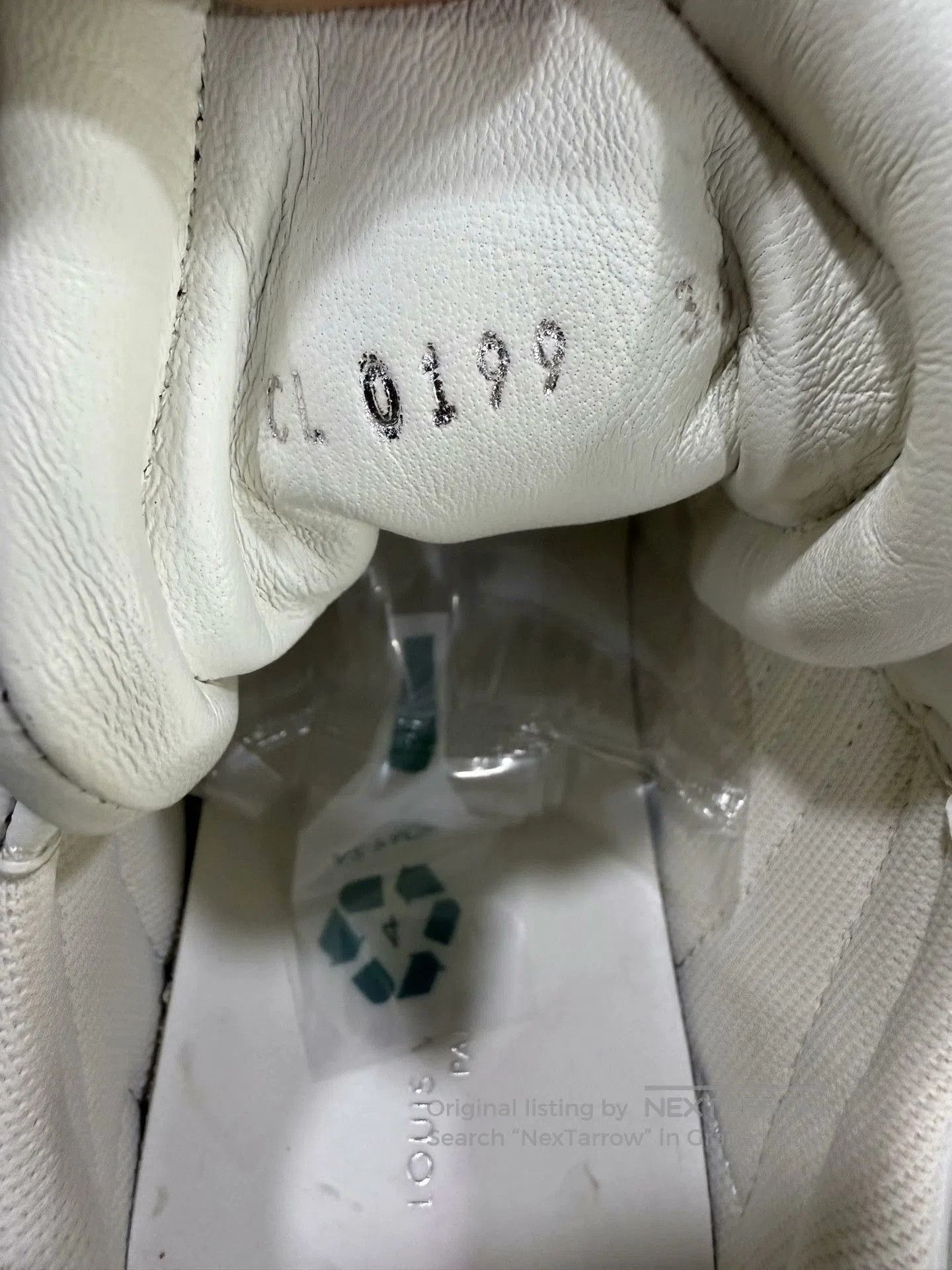 Louis Vuitton Louis Vuitton White Flower Arch Shoes. Size US 5 / IT 35 - 4 Thumbnail