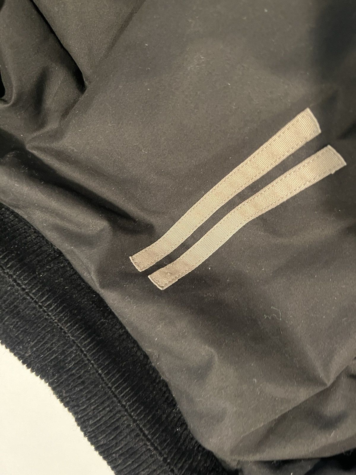 Rick Owens Drkshdw Rick Owens corduroy padded oversized overshitt. XS. $1500 Size US XS / EU 42 / 0 - 3 Thumbnail