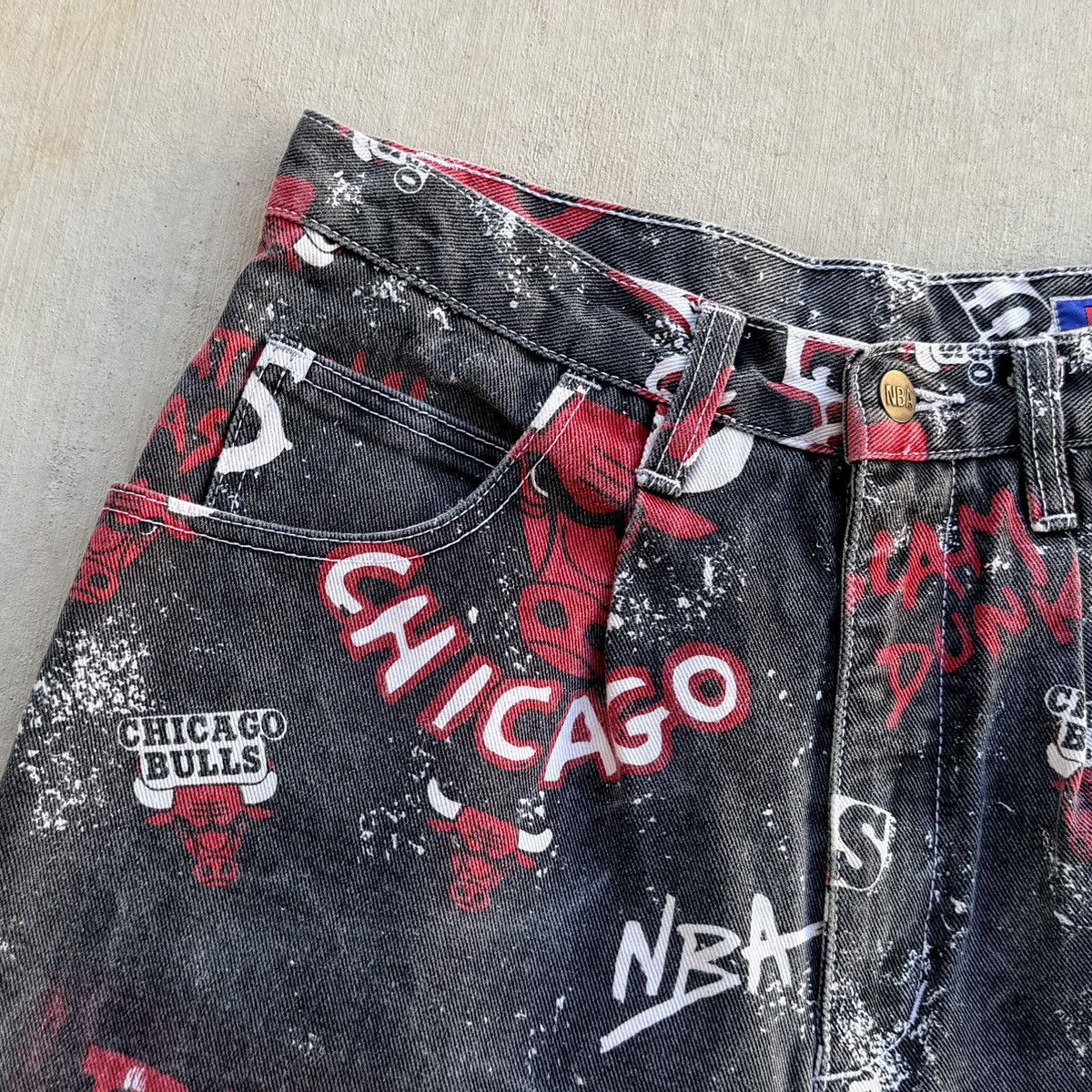 Pro Player Vintage Chicago Bulls Jean Shorts Pro Player All Over Print Size US 31 - 2 Thumbnail
