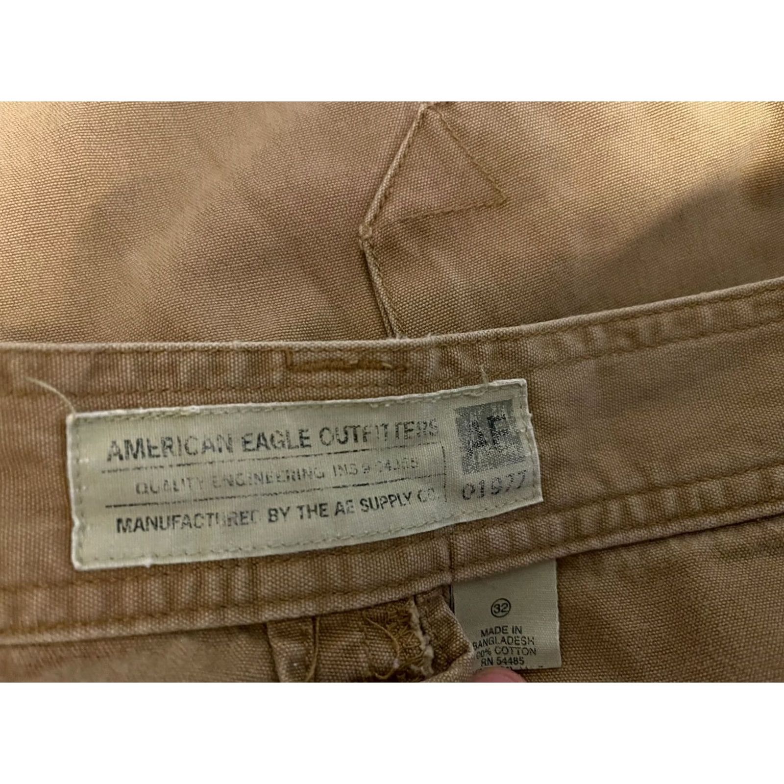 American Eagle Outfitters VINTAGE American Eagle AE Khaki Beige Zip Cargo Shorts Mens 32 Size US 32 / EU 48 - 5 Thumbnail