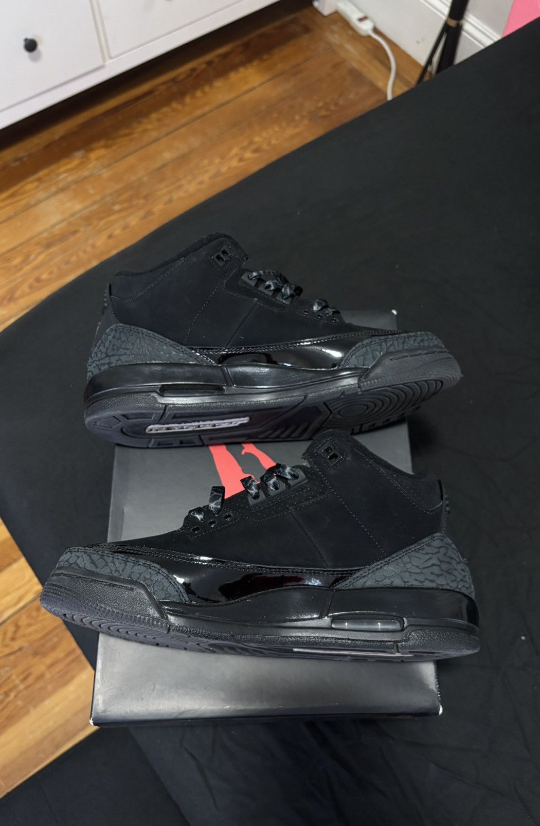 Jordan Brand Air Jordan 3 Retro GS Size US 7 / EU 40 - 2 Thumbnail