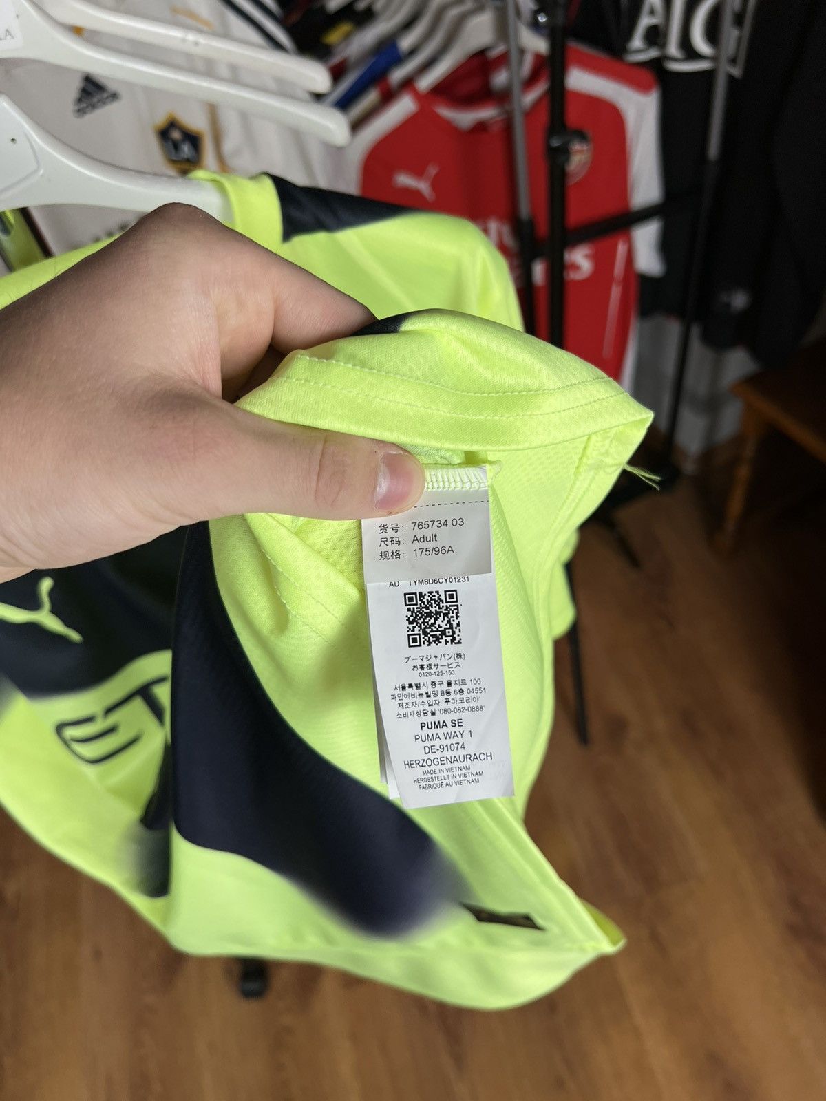 Puma Soccer Jersey Puma Manchester City 2022/23 Bernardo Silva Size US M / EU 48-50 / 2 - 11 Thumbnail