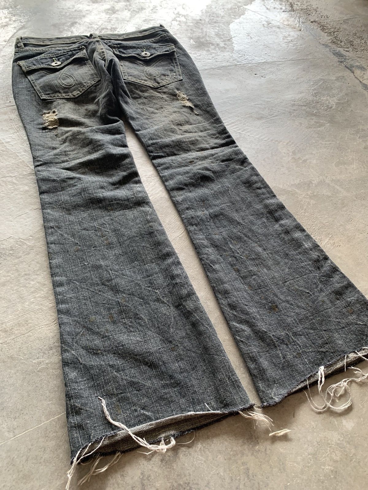 20471120 × Designer × Japanese Brand flare i6w9 lgb inspired jeans distressed japanese style Size 30" / US 8 / IT 44 - 25 Thumbnail