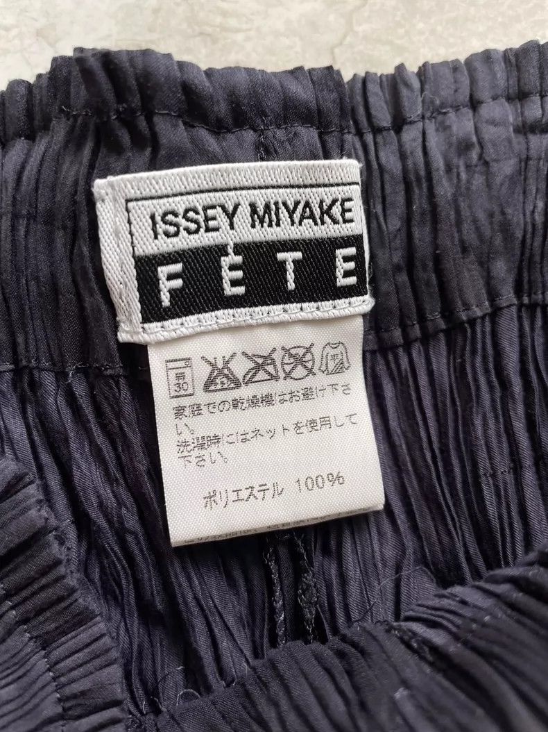 Issey Miyake Issey Miyake size:2 Deep purple smoking dinosaur whisker t Size 22" - 5 Thumbnail