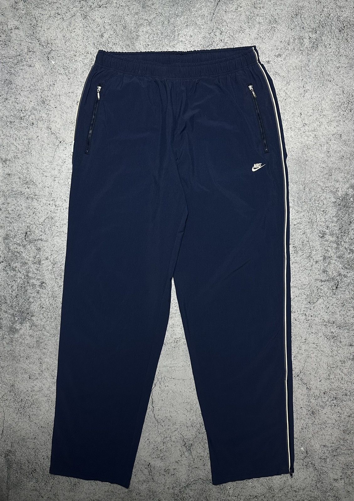 Vintage Vintage Nike Dri-Fit Nylon Track Pants Joggers Size US 34 / EU 50 - 2 Thumbnail