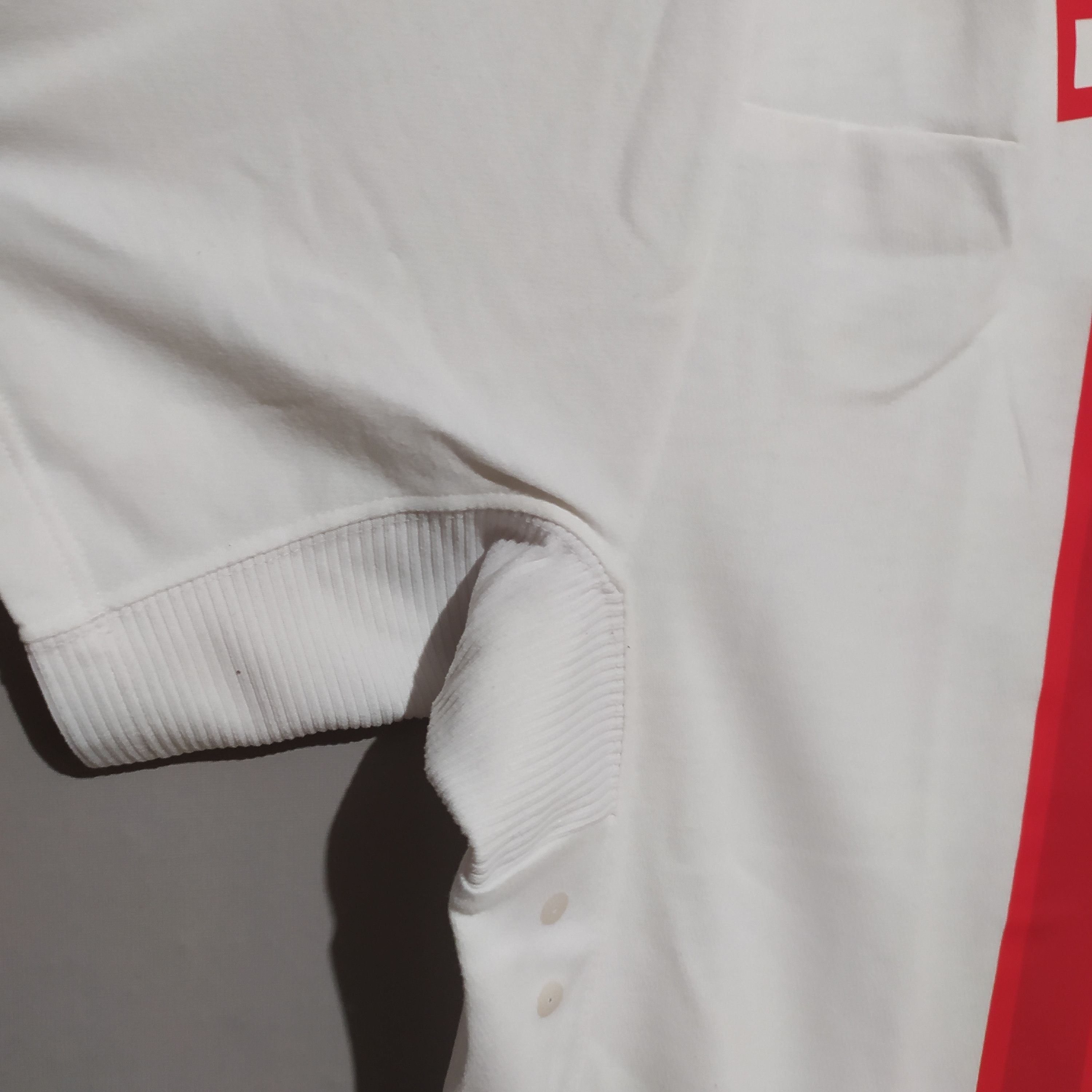 Umbro Umbro x England 2009/10 Beckham #17 Home Soccer Jersey Size US L / EU 52-54 / 3 - 14 Thumbnail