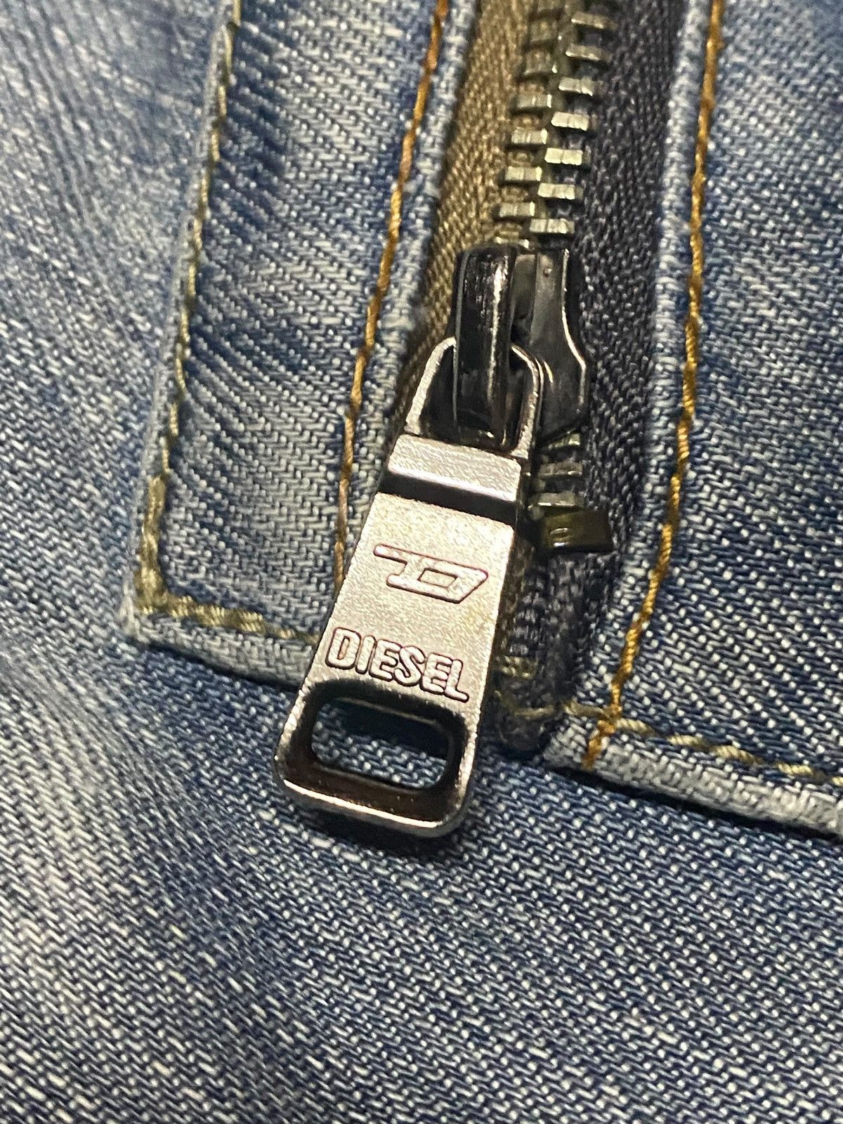 Diesel Black Gold Vintage Diesel Italy Brand Streetwear Faded Wash Loose Jeans Size US 30 / EU 46 - 9 Thumbnail