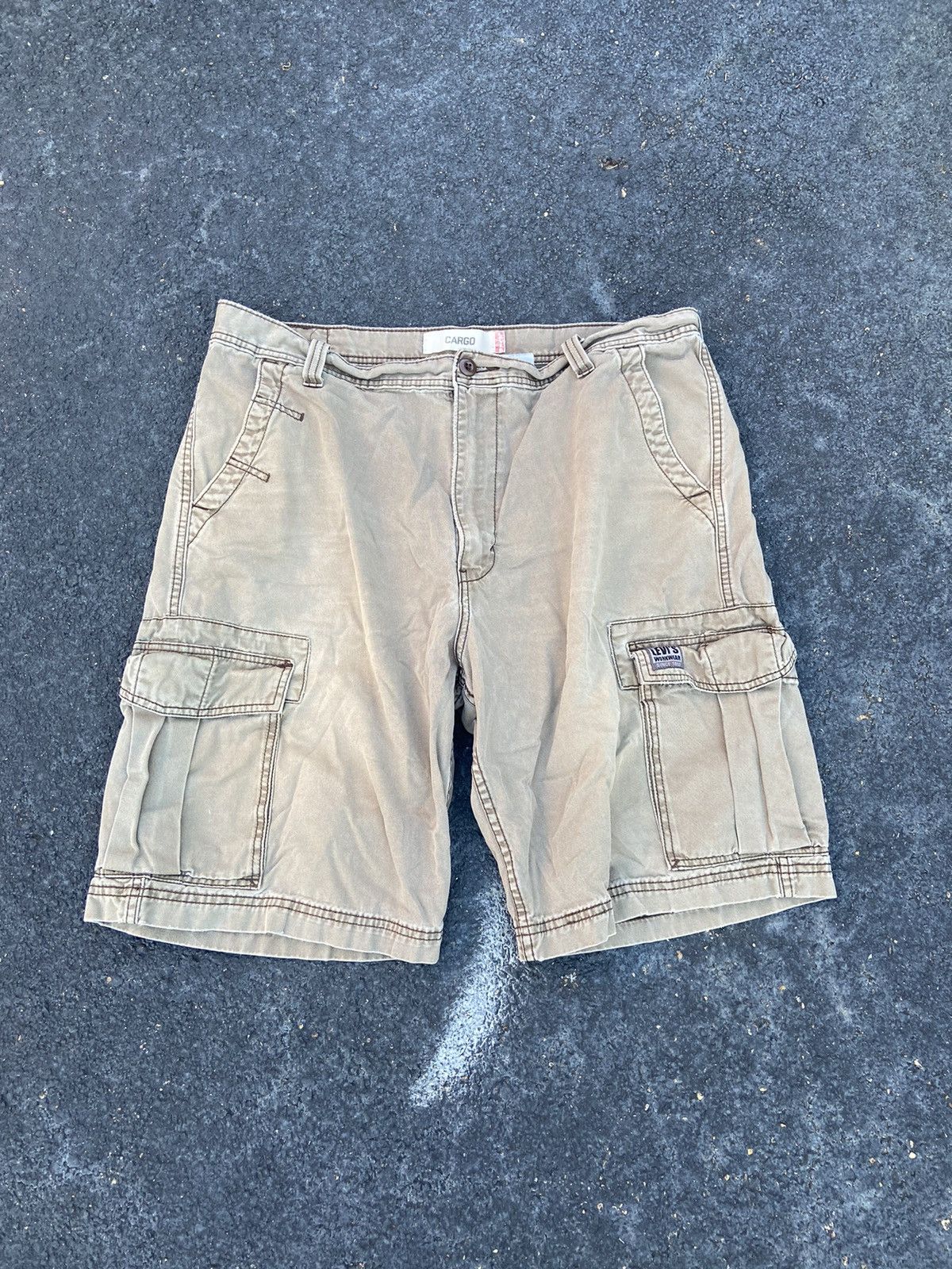 Levi's Crazy Vintage Baggy Y2K Levis Cargo Skate Faded Shorts USA Size US 38 / EU 54 - 1 Thumbnail