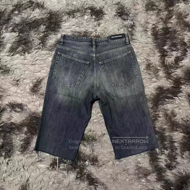 Balenciaga Balenciaga size M Mud-Dyed Destroyed Frayed Denim Shorts Size US 27 - 2 Thumbnail