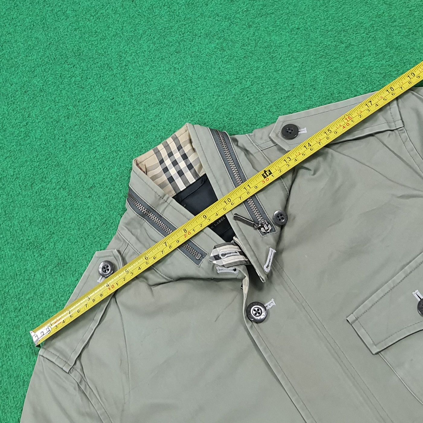 Burberry Vintage Burberry Black Label Military Field Jacket C287N18 Size US S / EU 44-46 / 1 - 16 Thumbnail
