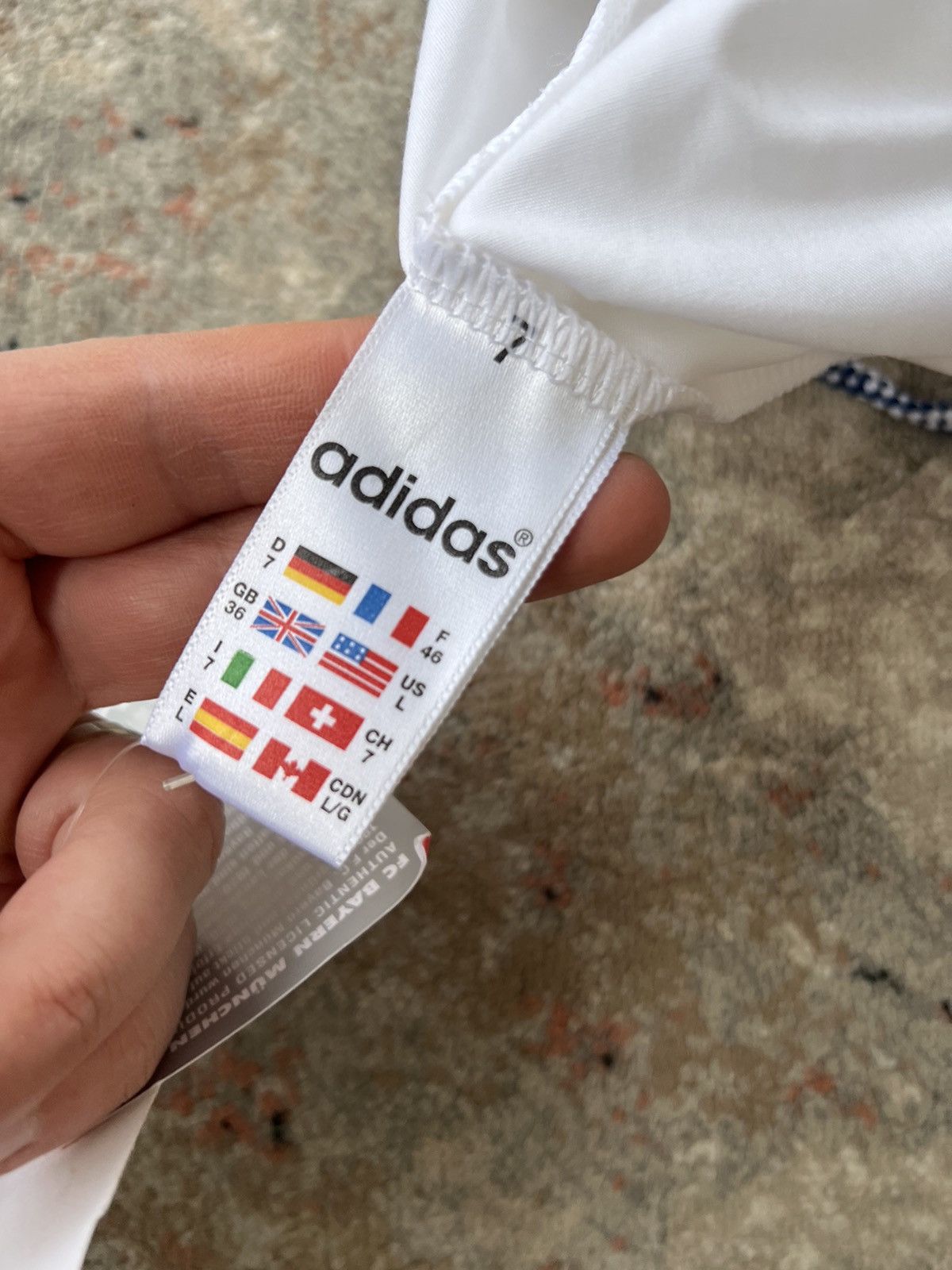 Adidas × Vintage Vintage Adidas F.C. Bayern Shorts Made In England Size US 36 / EU 52 - 9 Thumbnail