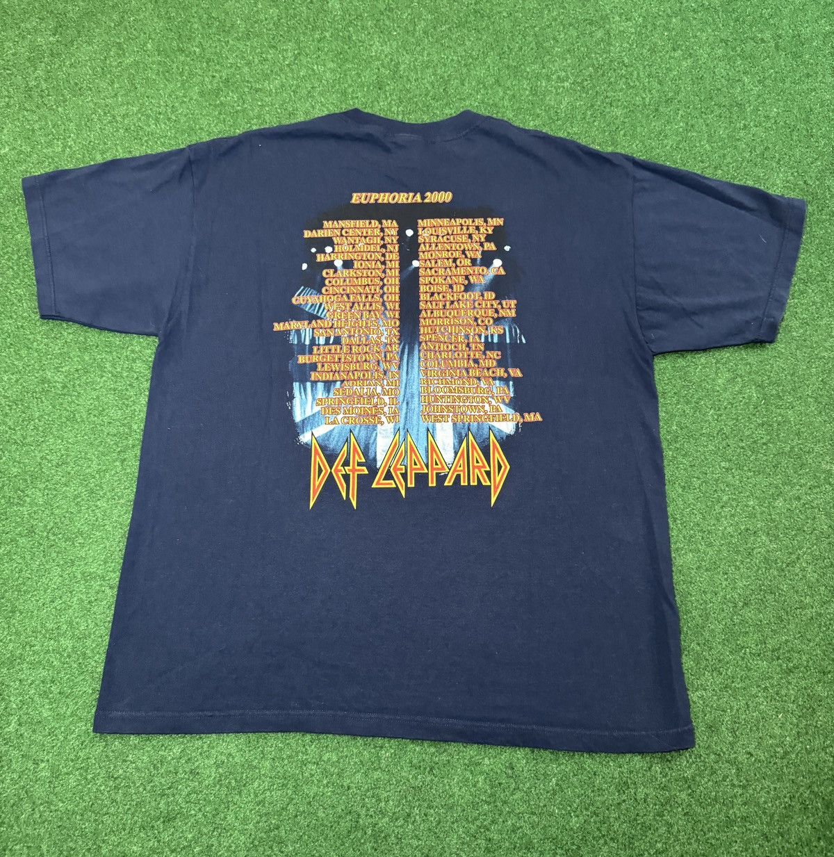 Giant Vintage 90s Def Leppard Euphoria Concert Band XL T Shirt Size US XL / EU 56 / 4 - 5 Thumbnail