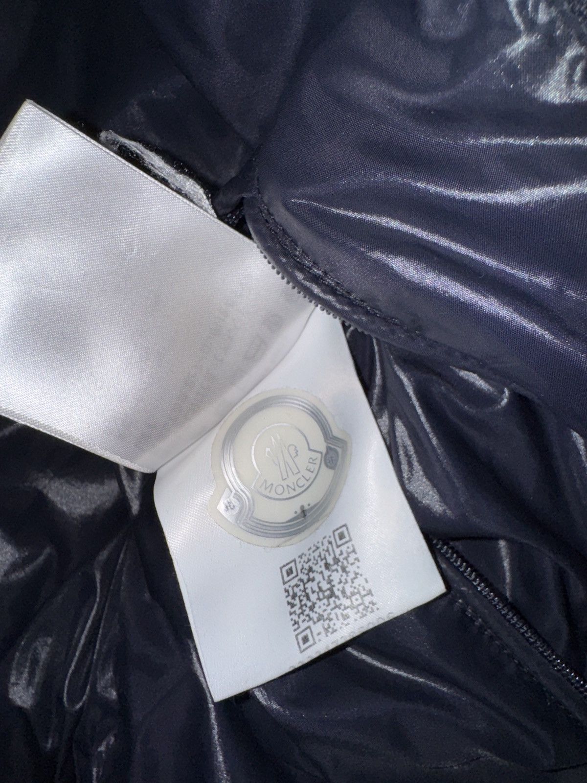 Moncler Ecrins padded down jacket Size US S / EU 44-46 / 1 - 13 Thumbnail