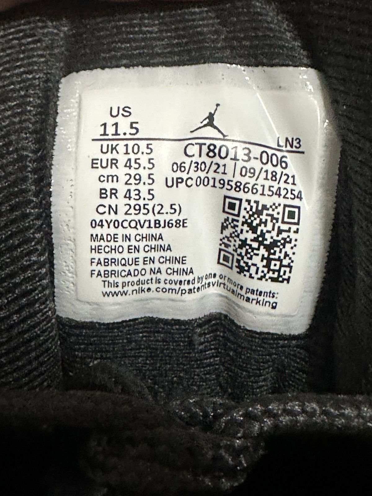 Jordan Brand Size 11.5 - Jordan 12 Retro Playoffs (2022) (CT8013-006) Size US 11.5 / EU 44-45 - 6 Thumbnail