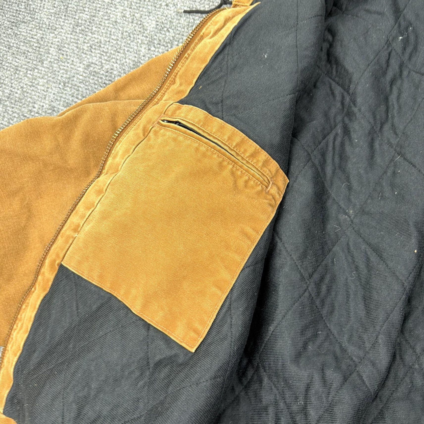 Carhartt VTG Carhartt J130 Jacket Mens XL Brown Duck Quilted Workwear Distressed Stained Size US XL / EU 56 / 4 - 7 Thumbnail