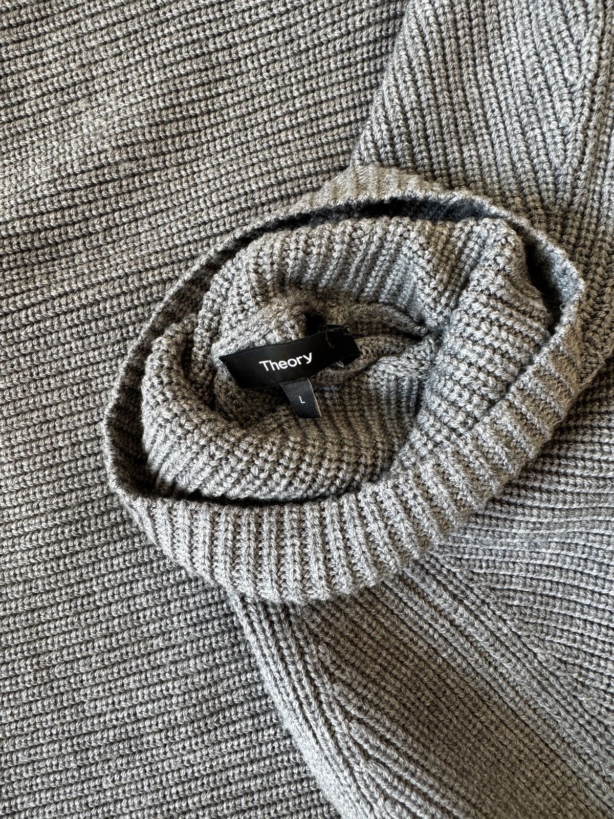 Theory Theory Martig Merino Wool Turtleneck Sweater Grey L Size US L / EU 52-54 / 3 - 3 Thumbnail