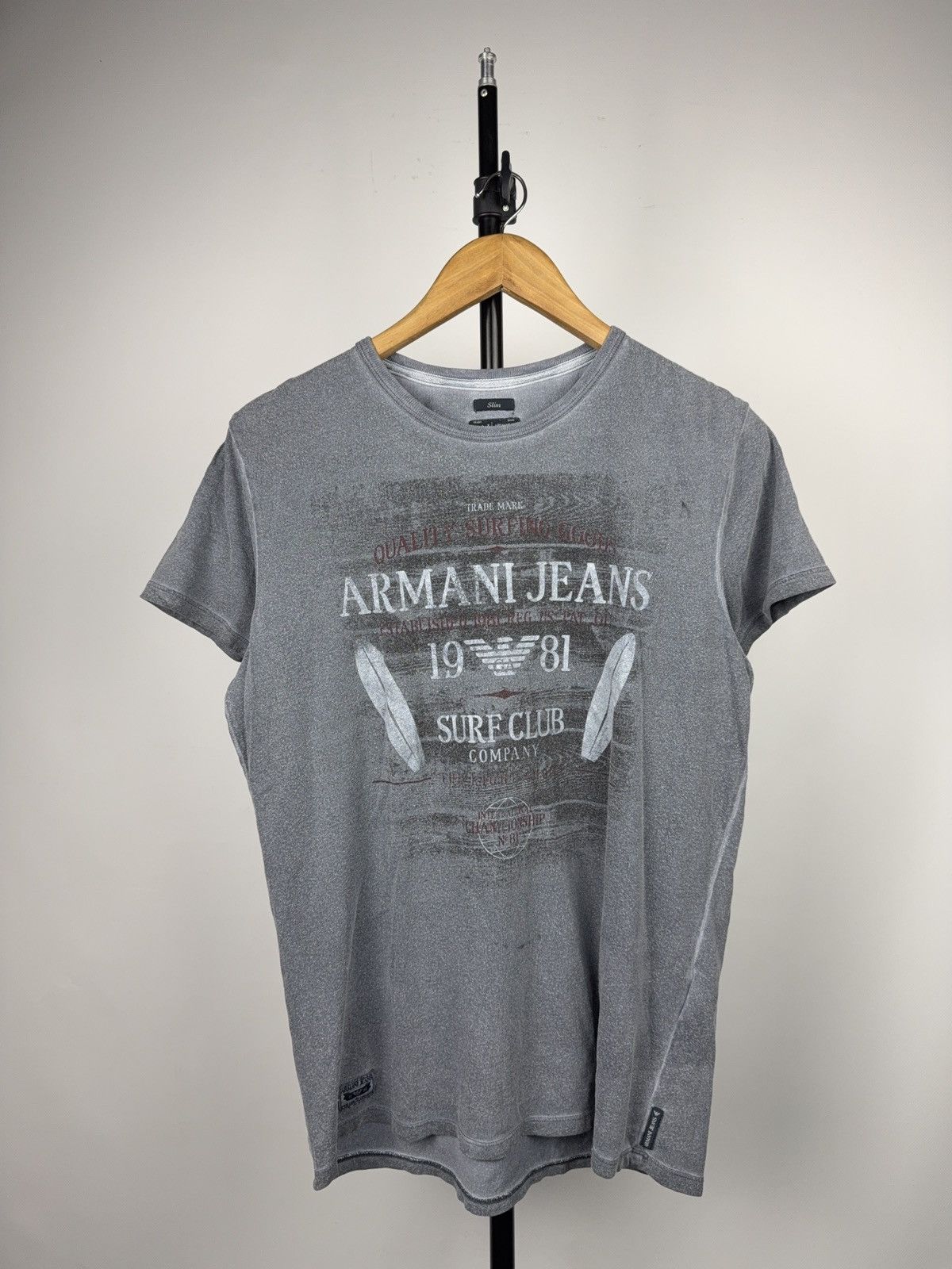 Armani 00s Luxury Armani Jeans Surf Club 1981 Slim Fit T-Shirt L Size US L / EU 52-54 / 3 - 1 Thumbnail