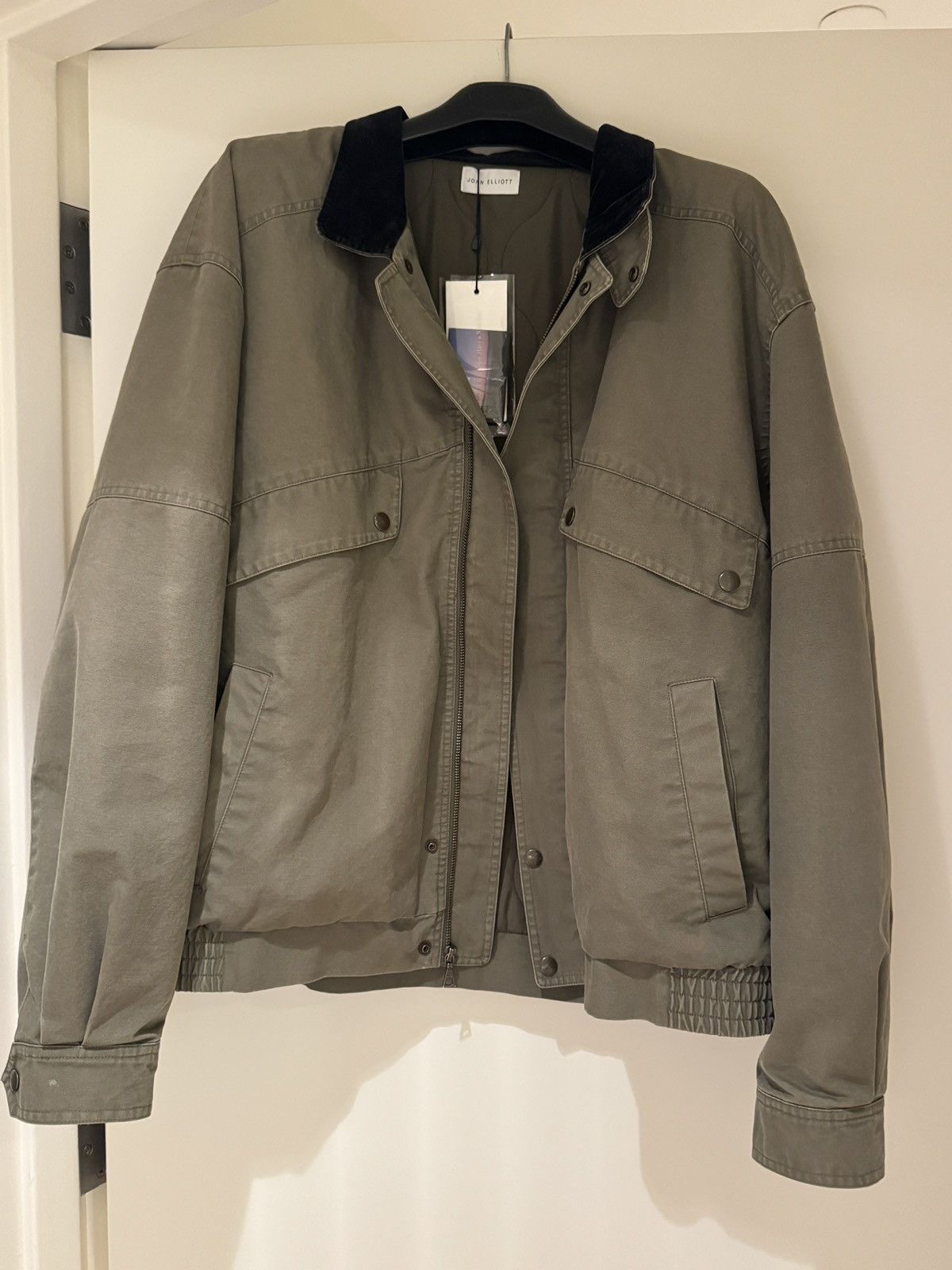 John Elliott John Elliot Hunting Cropped Jacket Army Green -XL Size US XL / EU 56 / 4 - 1 Thumbnail