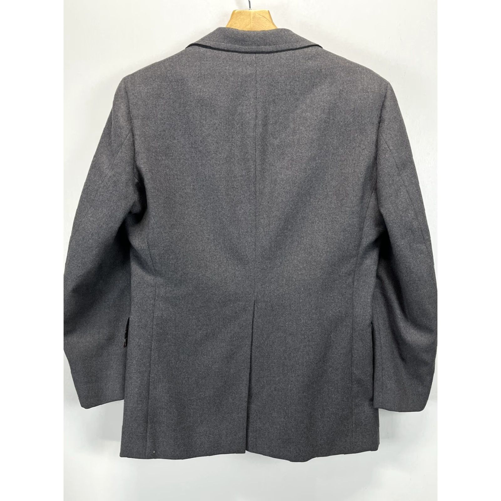 Vintage VINTAGE Nino Cerruti Suit Jacket 2 Piece Mens Gray 42 Regular 42 Chest 33x30 VGUC Great Condition Size 42R - 3 Thumbnail