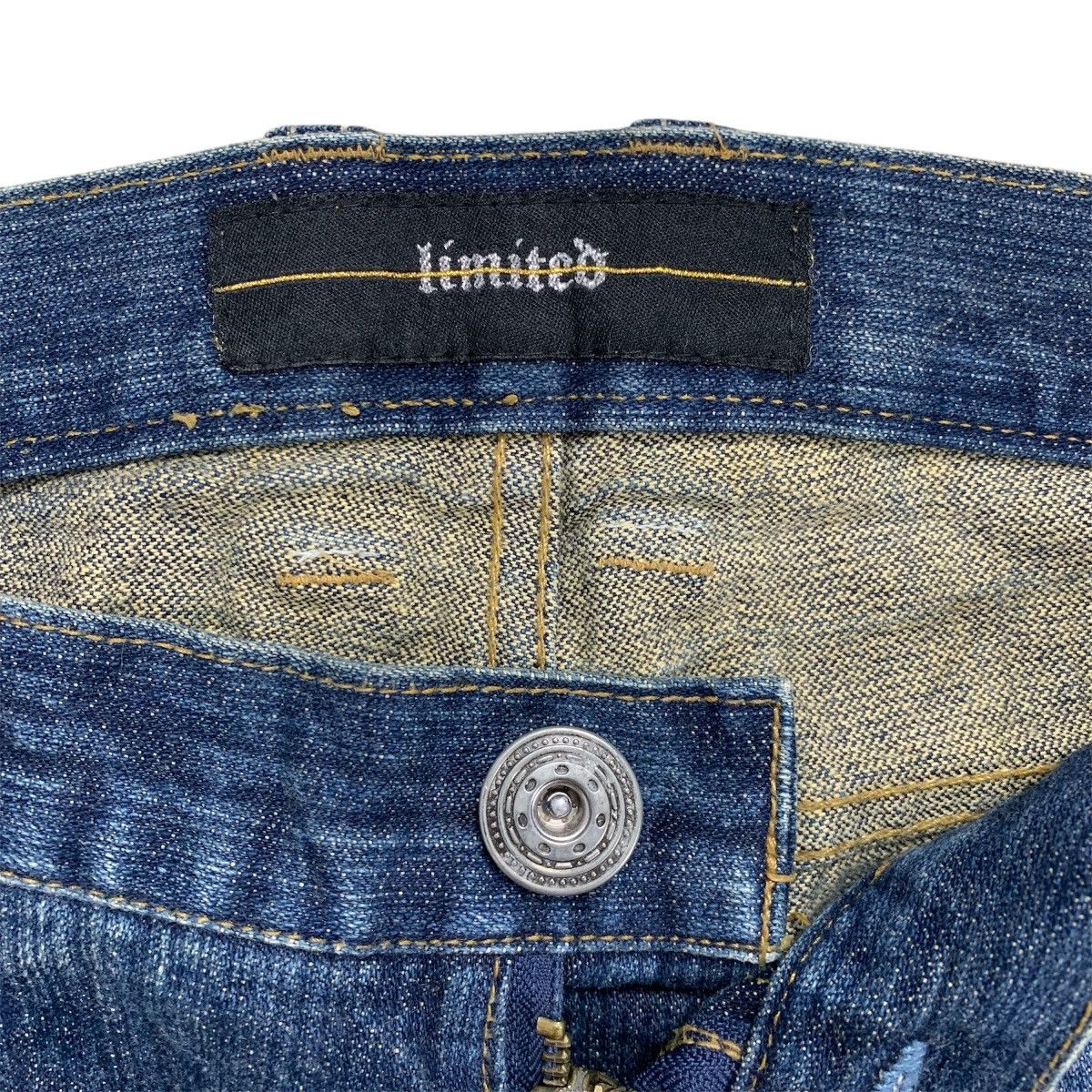 If Six Was Nine 2000’s Limited Skull Distressed Denim Pants Size US 35 - 7 Thumbnail