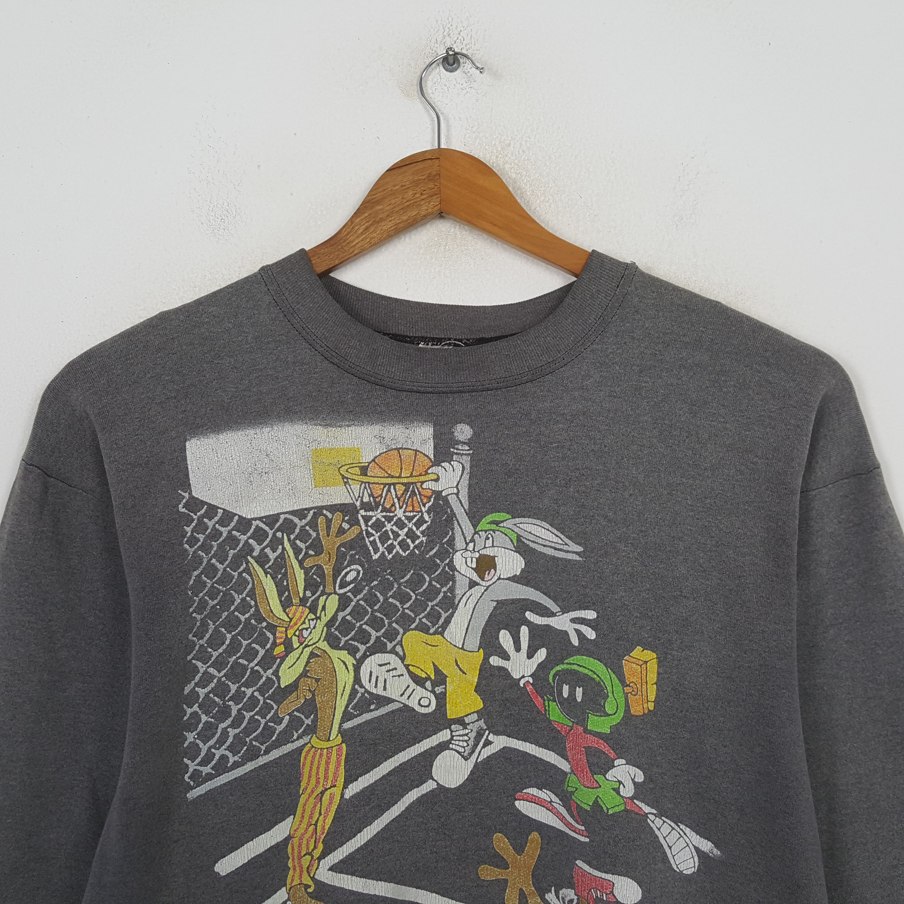 Disney Vintage Disney's 1993 Looney Tunes Sweatshirt C300N25 Size US M / EU 48-50 / 2 - 2 Thumbnail