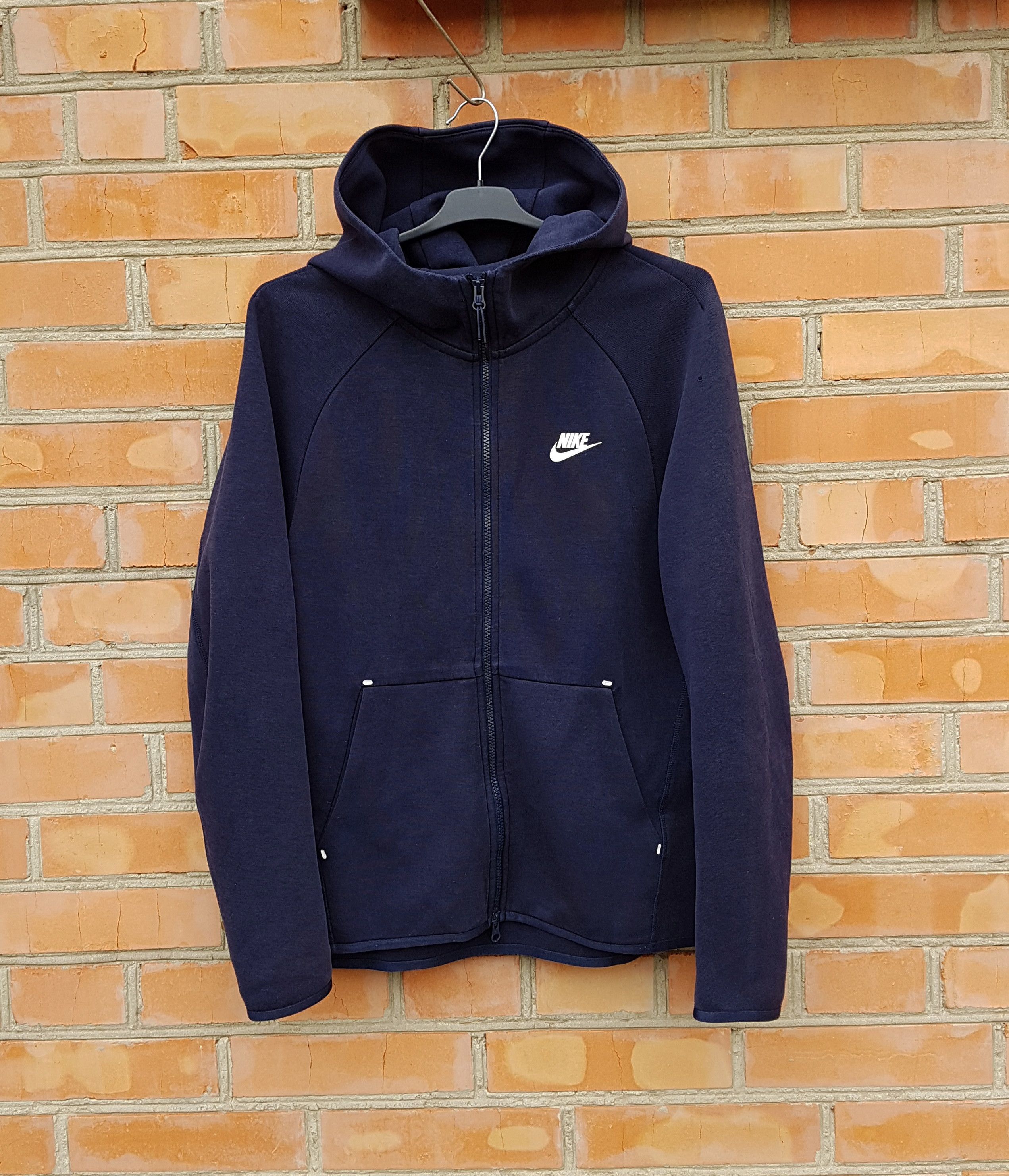 Nike Nike Tech Fleece Hoodie Full Zip sz M Size US M / EU 48-50 / 2 - 2 Thumbnail