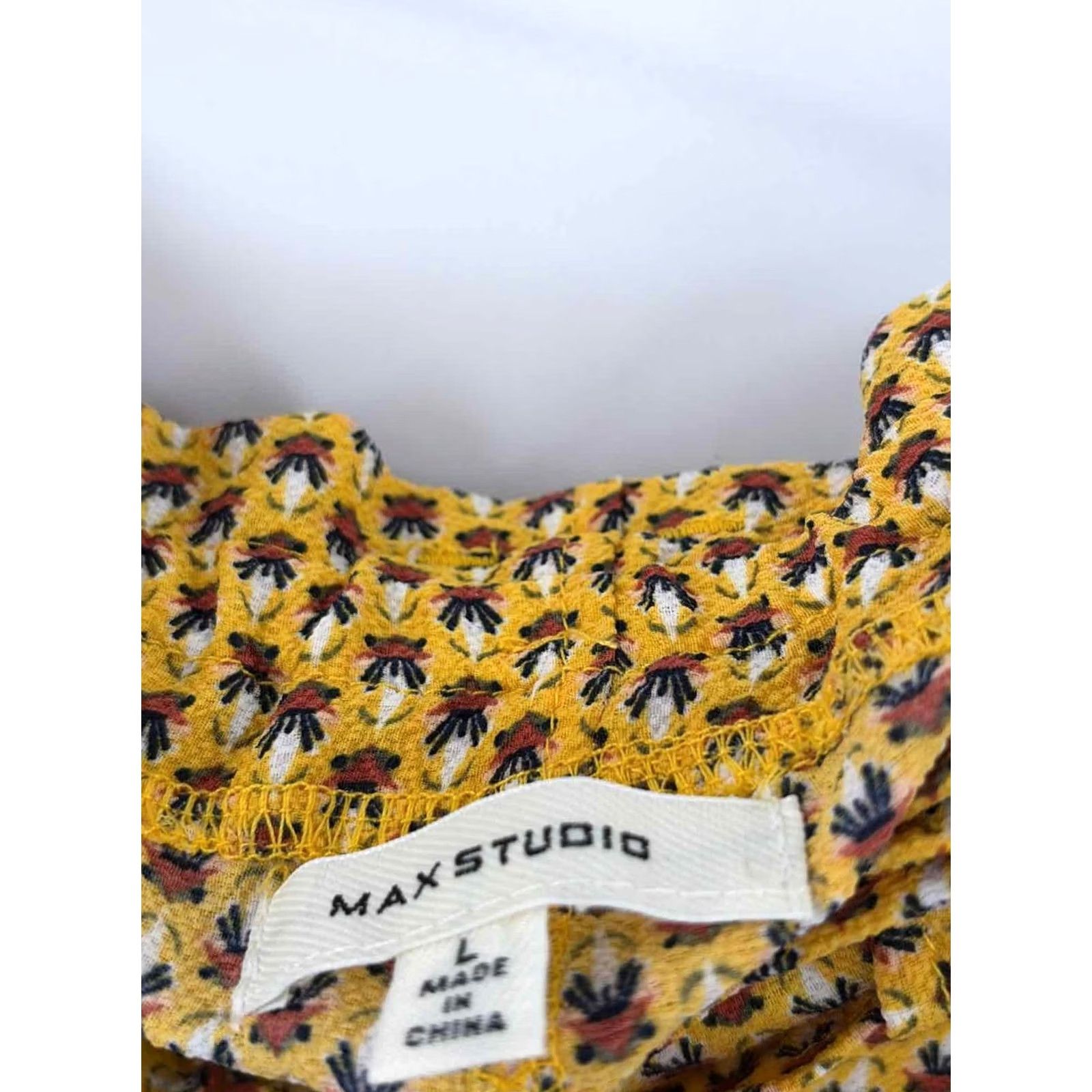 Vintage Pre-Owned Max Studio Yellow Size Large Printed Belted Paperbag Shorts Size 36" / US 14 / IT 50 - 3 Thumbnail