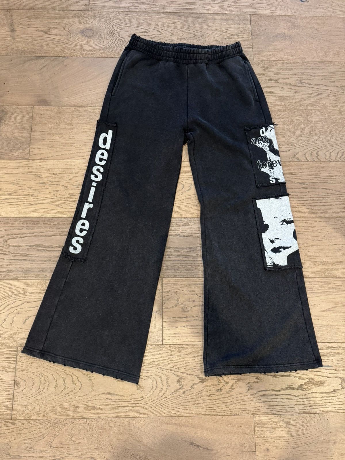 Other Matière De Désirs Graphic Sweatpants Black (M) Size US 32 / EU 48 - 2 Thumbnail